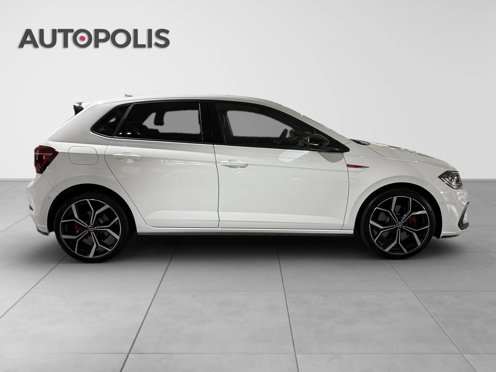 Volkswagen-Polo-image-16