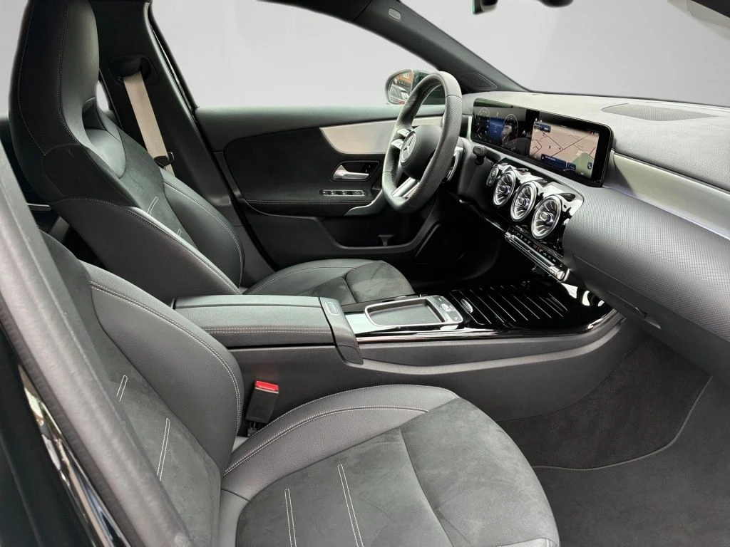 Mercedes-Benz-A-Klasse 200-image-15