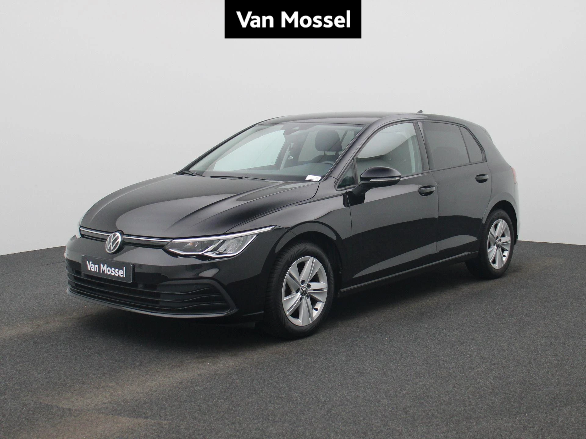 Volkswagen-Golf-image-0