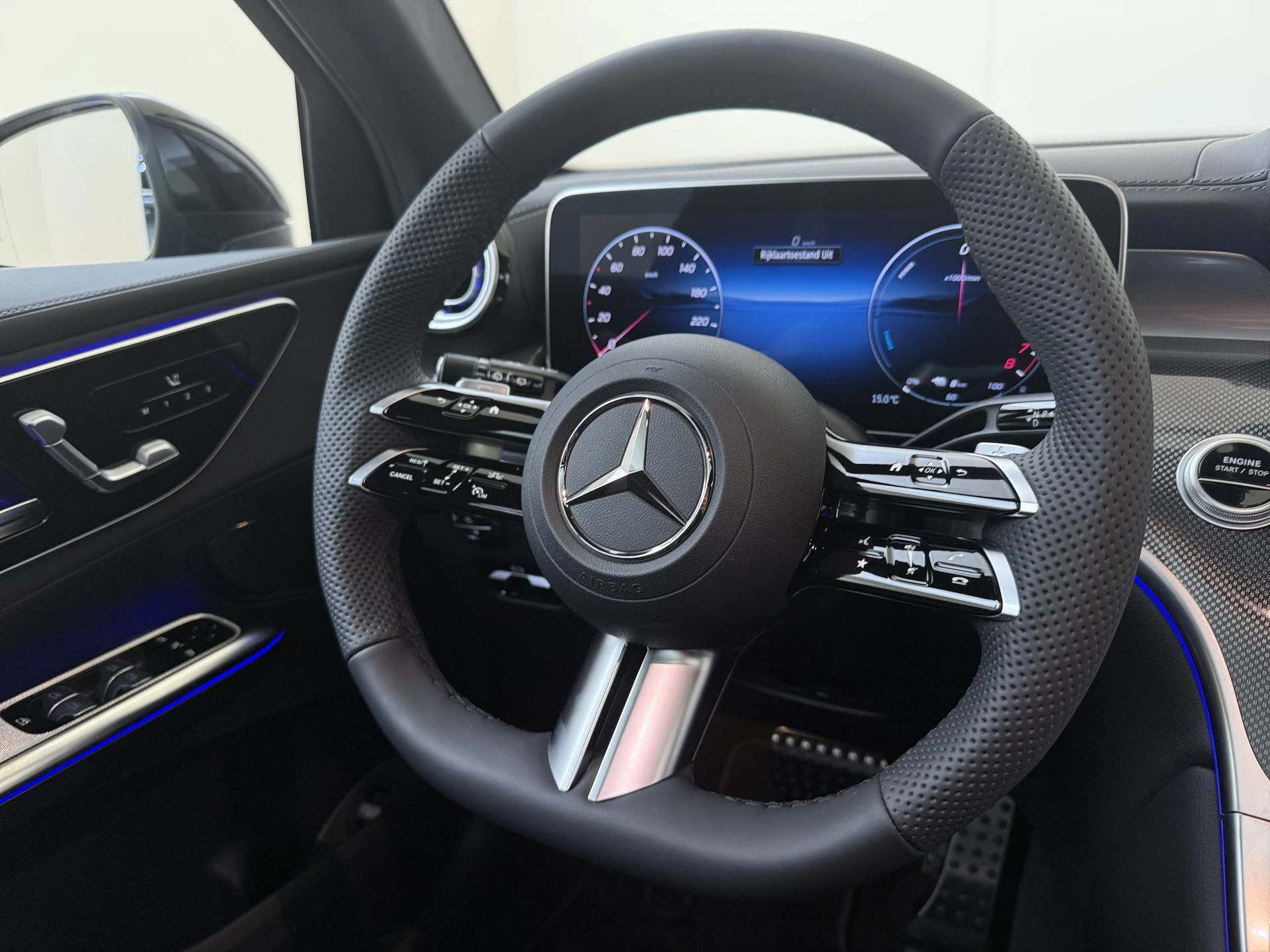 Mercedes-Benz-GLC-image-9