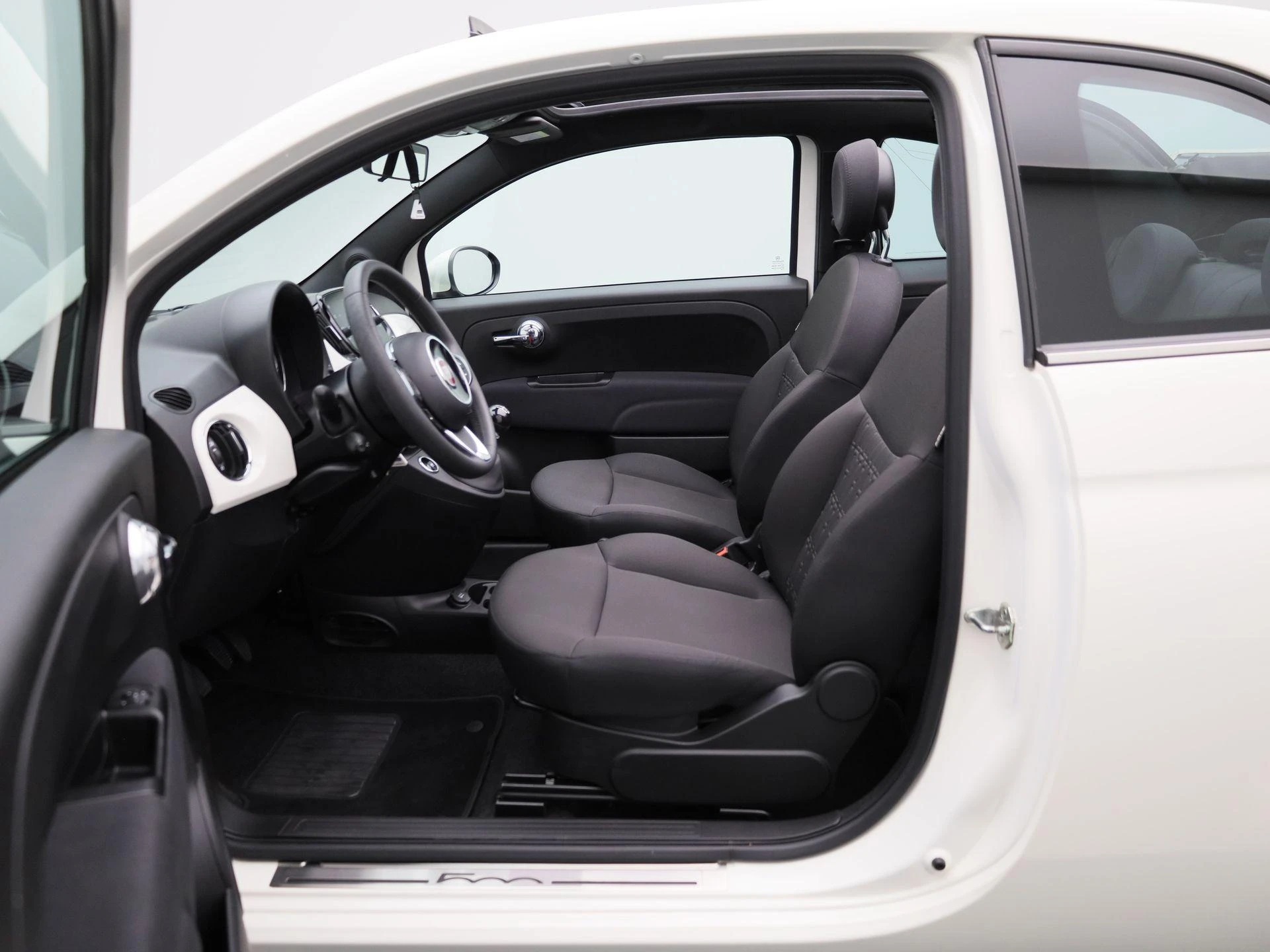 Fiat-500C-image-10