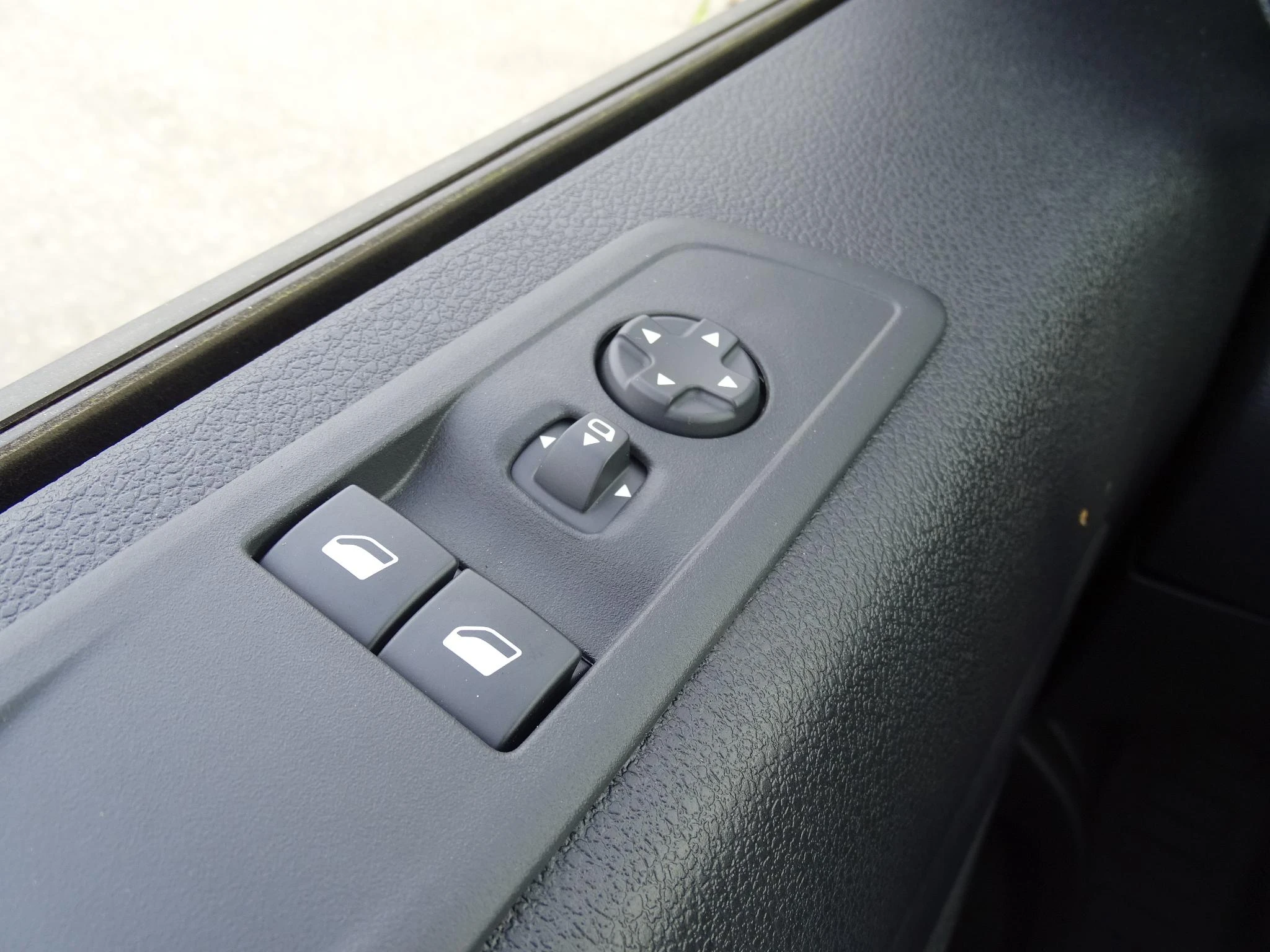Peugeot-Expert-image-12