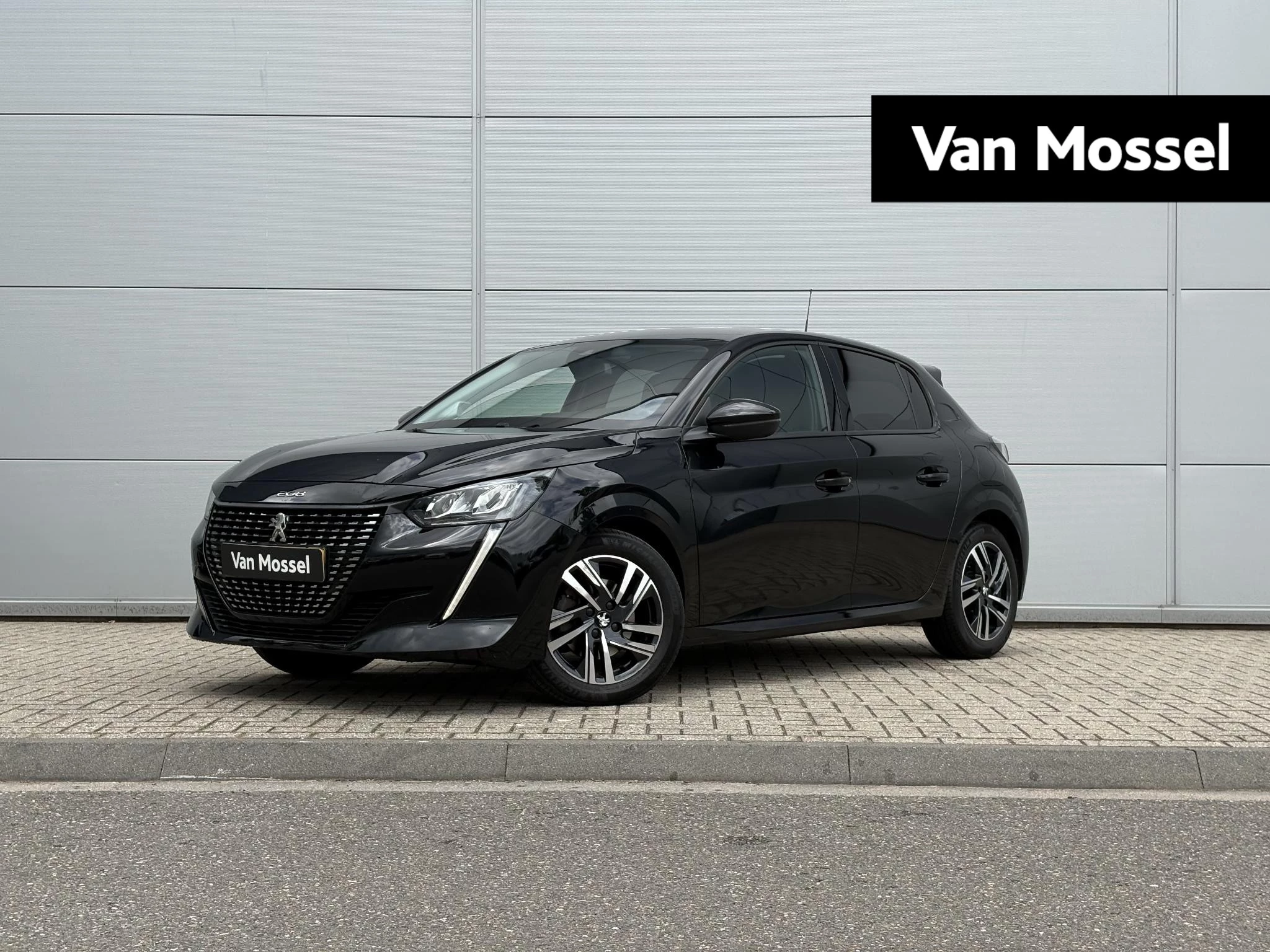 Peugeot-208-image-0