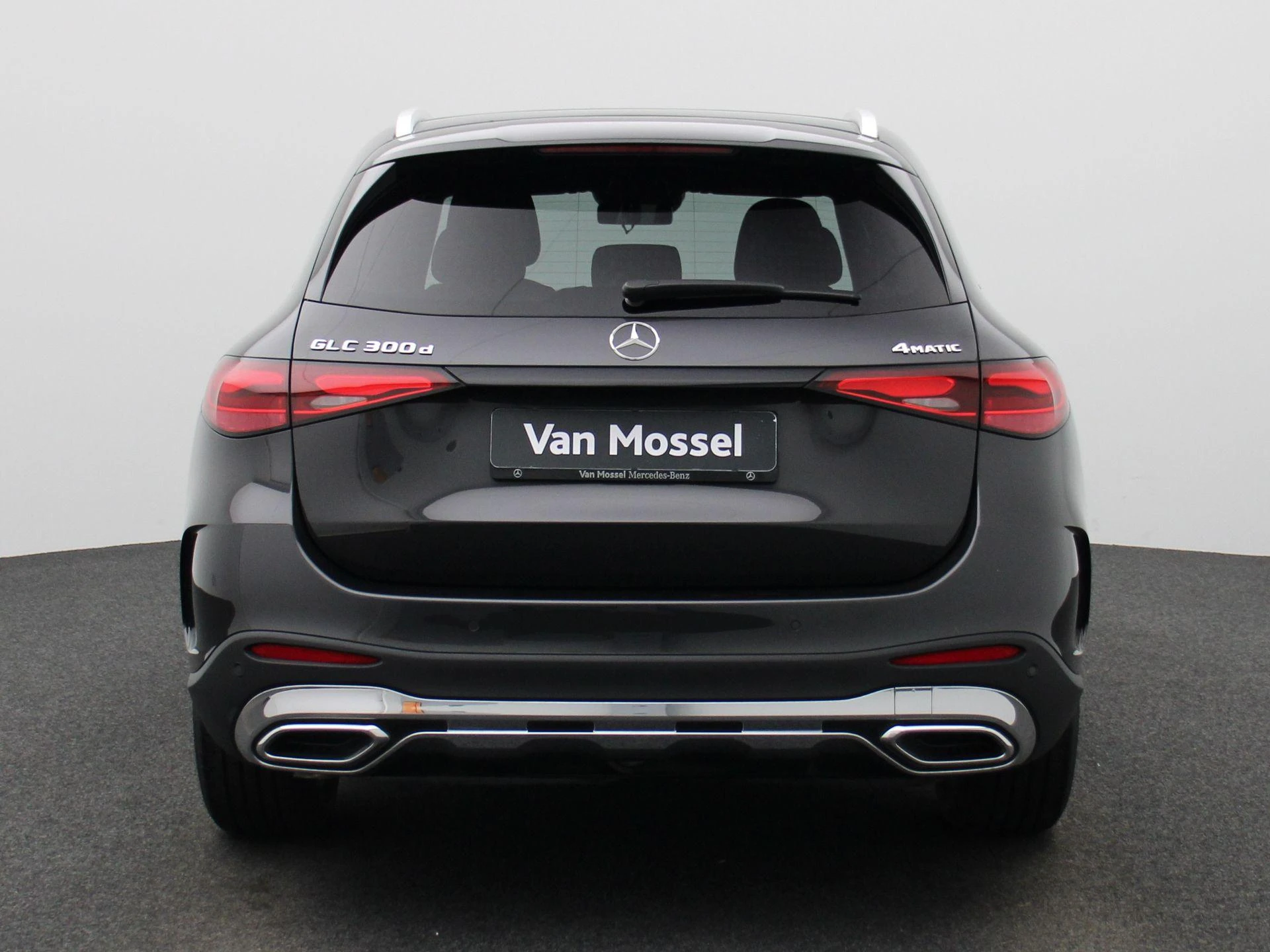 Mercedes-Benz-GLC-image-4