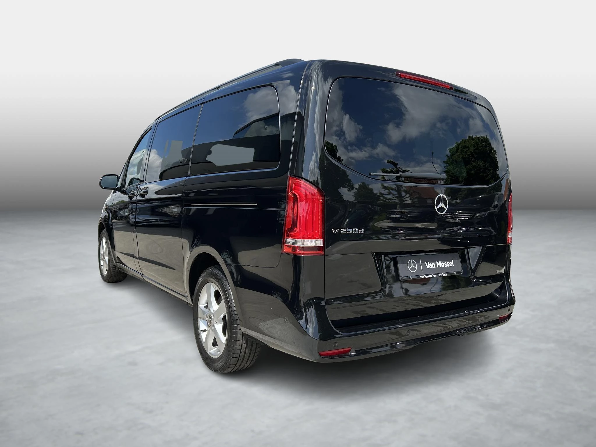 Mercedes-Benz V-Klasse 250D L2 NAVIGATIE PLUS+TREKHAAK+CAMERA