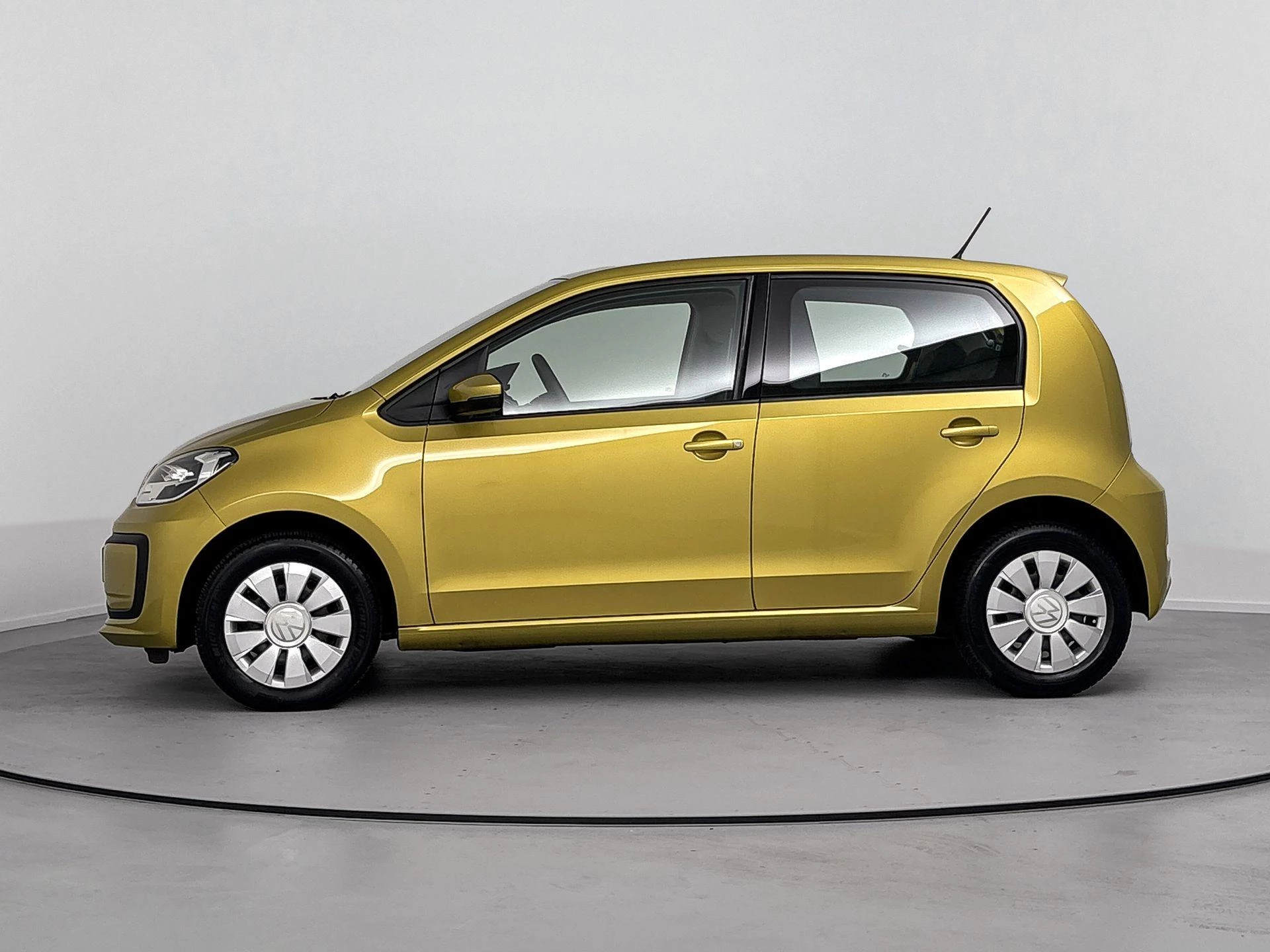 Volkswagen-up!-image-1