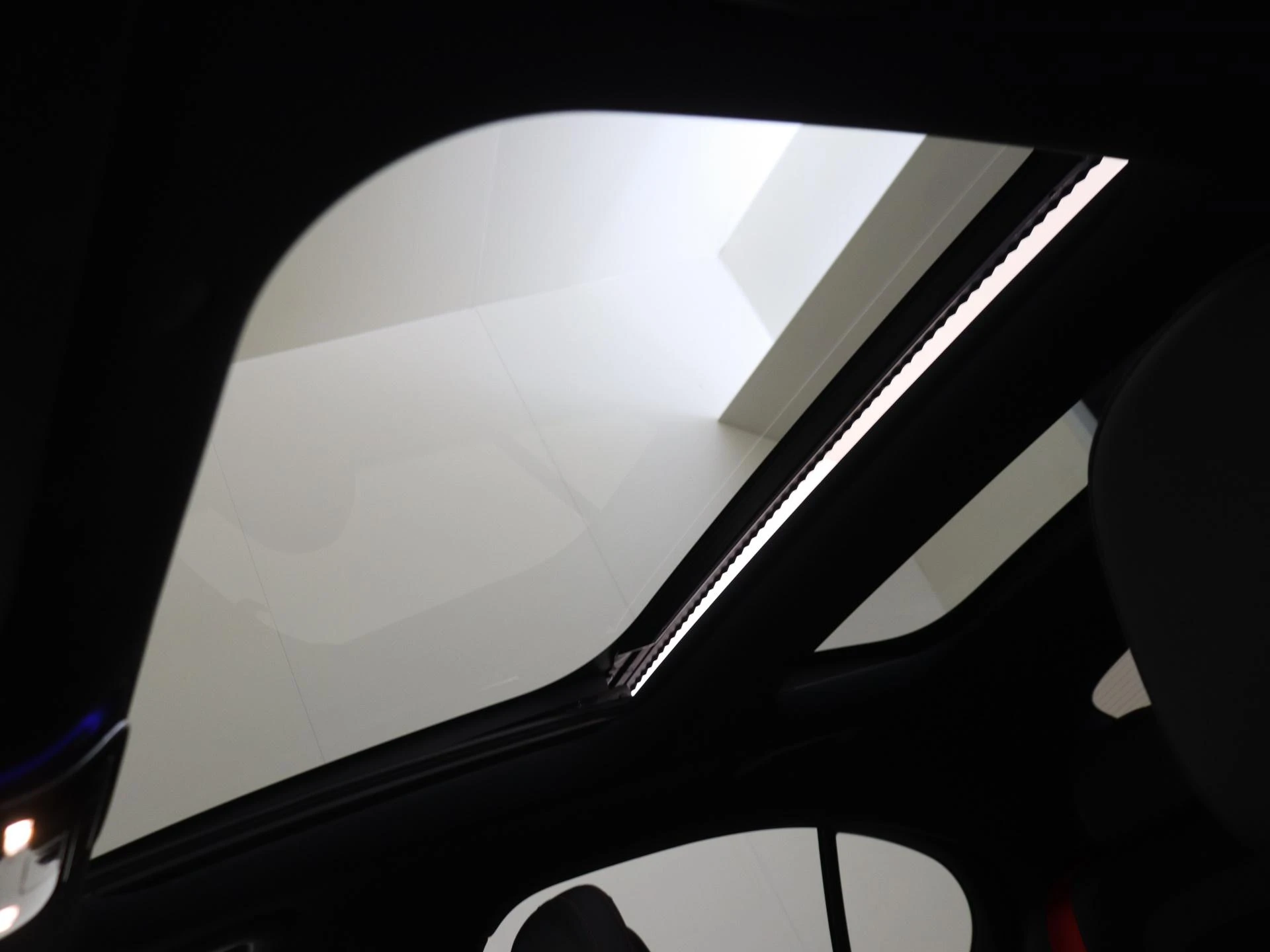 Mercedes-Benz-E-Klasse-image-33