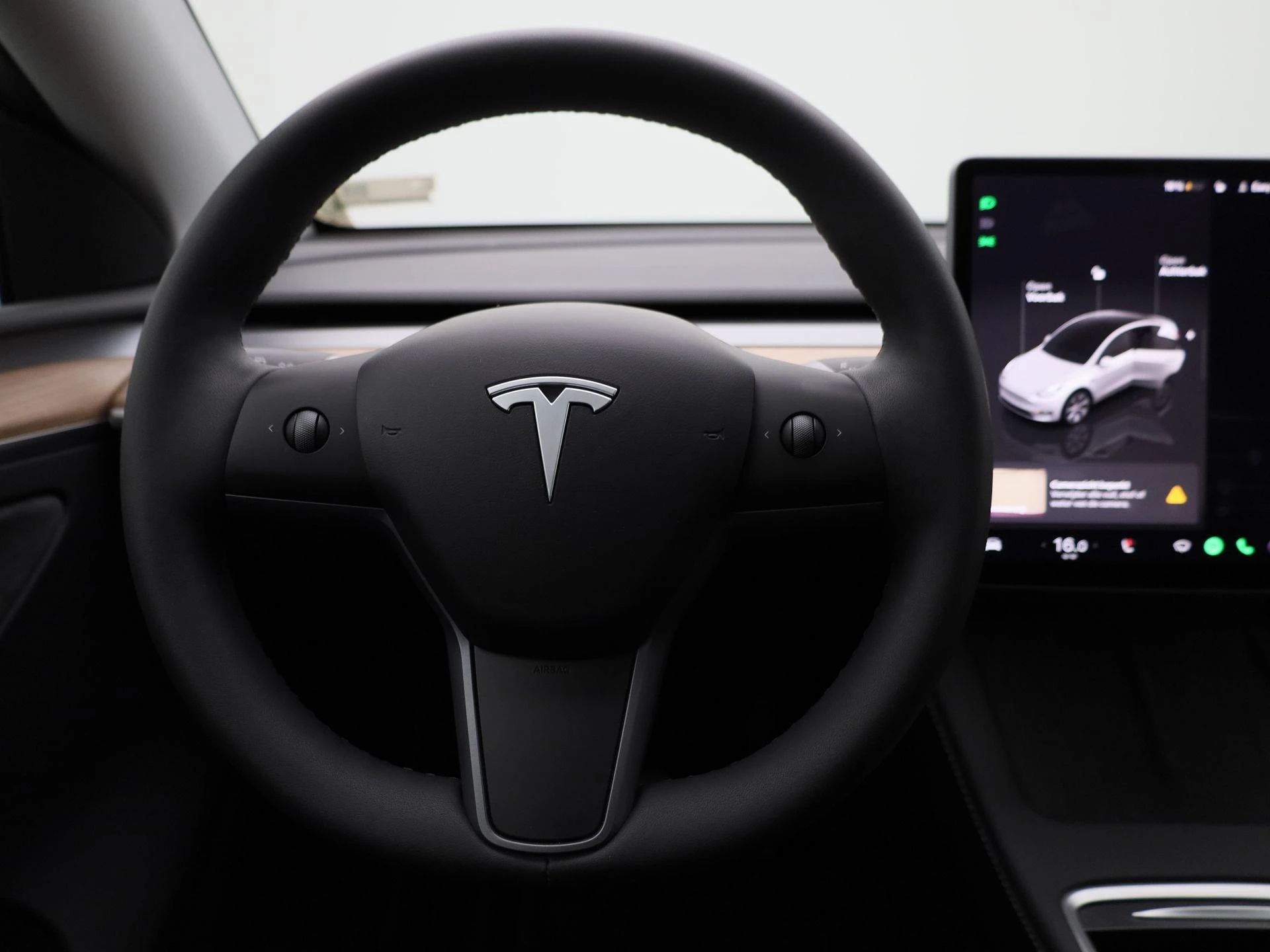Tesla-Model Y-image-2