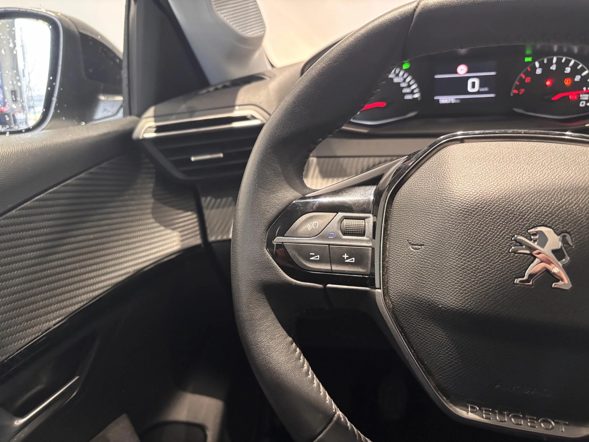 Peugeot-208-image-13