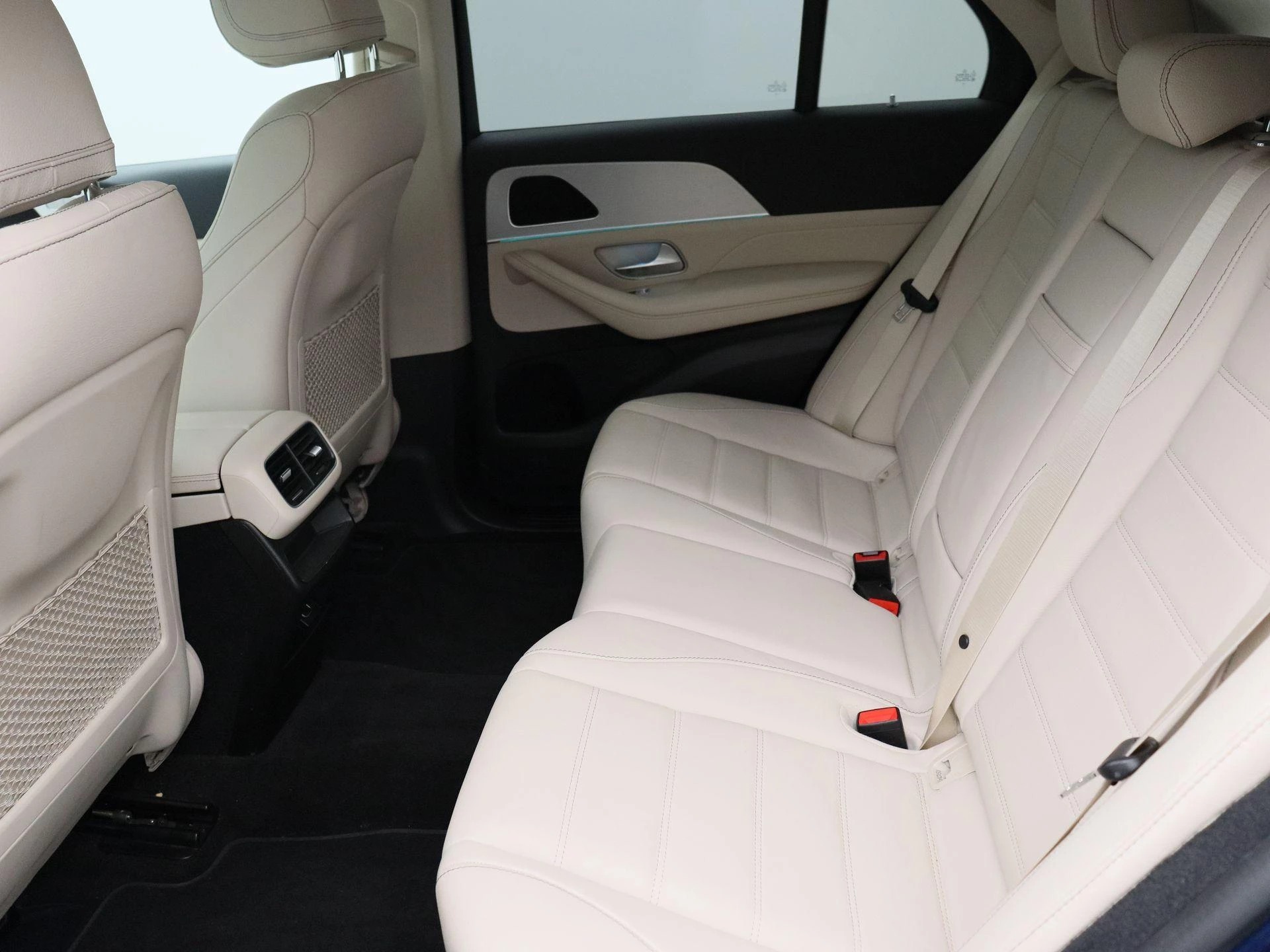 Mercedes-Benz-GLE-image-10