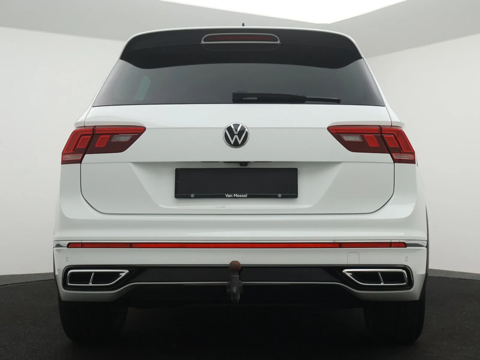 Volkswagen Tiguan R-Line 1.5TSI 150PK *AUTOMAAT*CAMERA*TREKHAAK*ACC*VIRTUAL COCKPIT*NAVI*...*