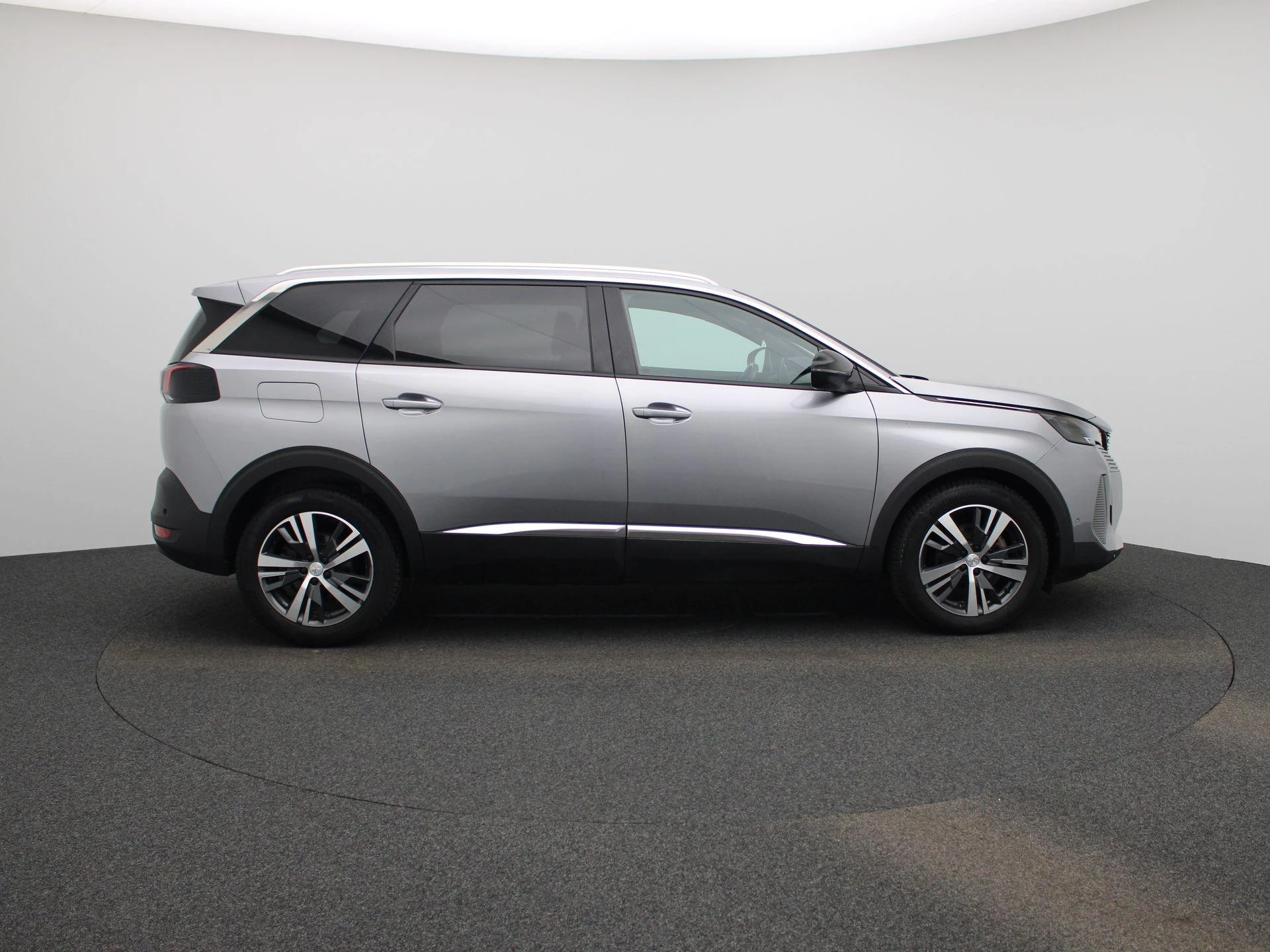 Peugeot-5008-image-5