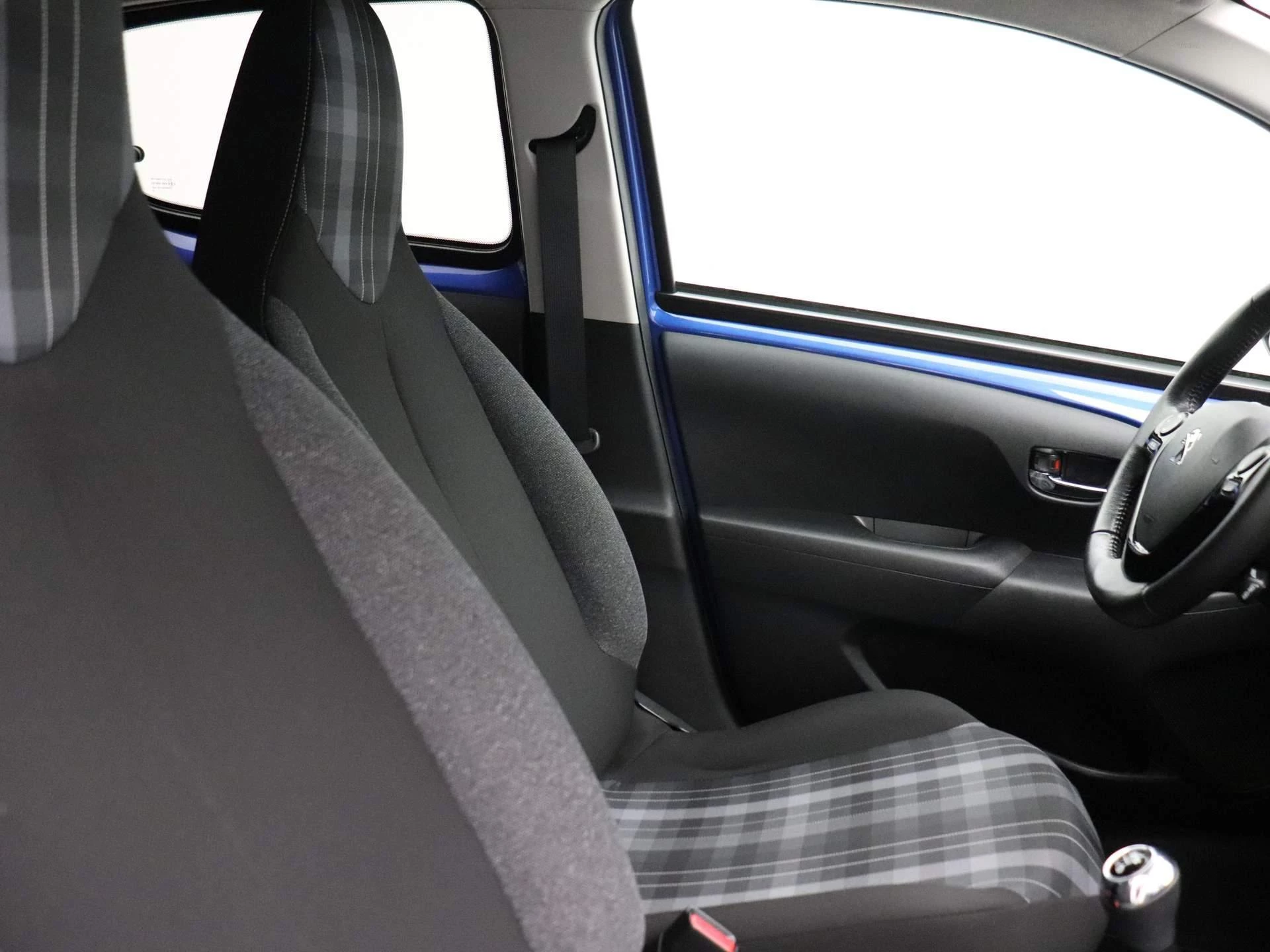 Peugeot-108-image-28