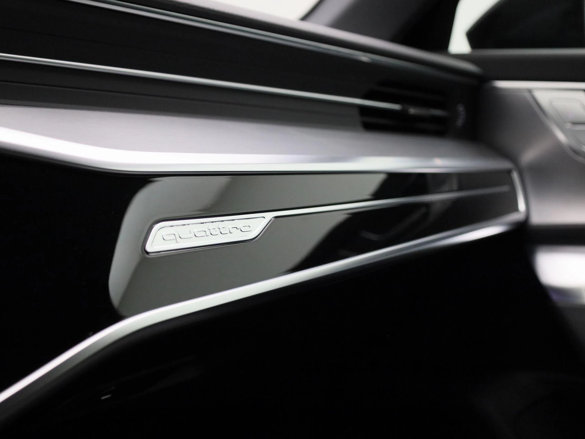 Audi A6 Avant Competition 55 TFSI e S tronic Quattro