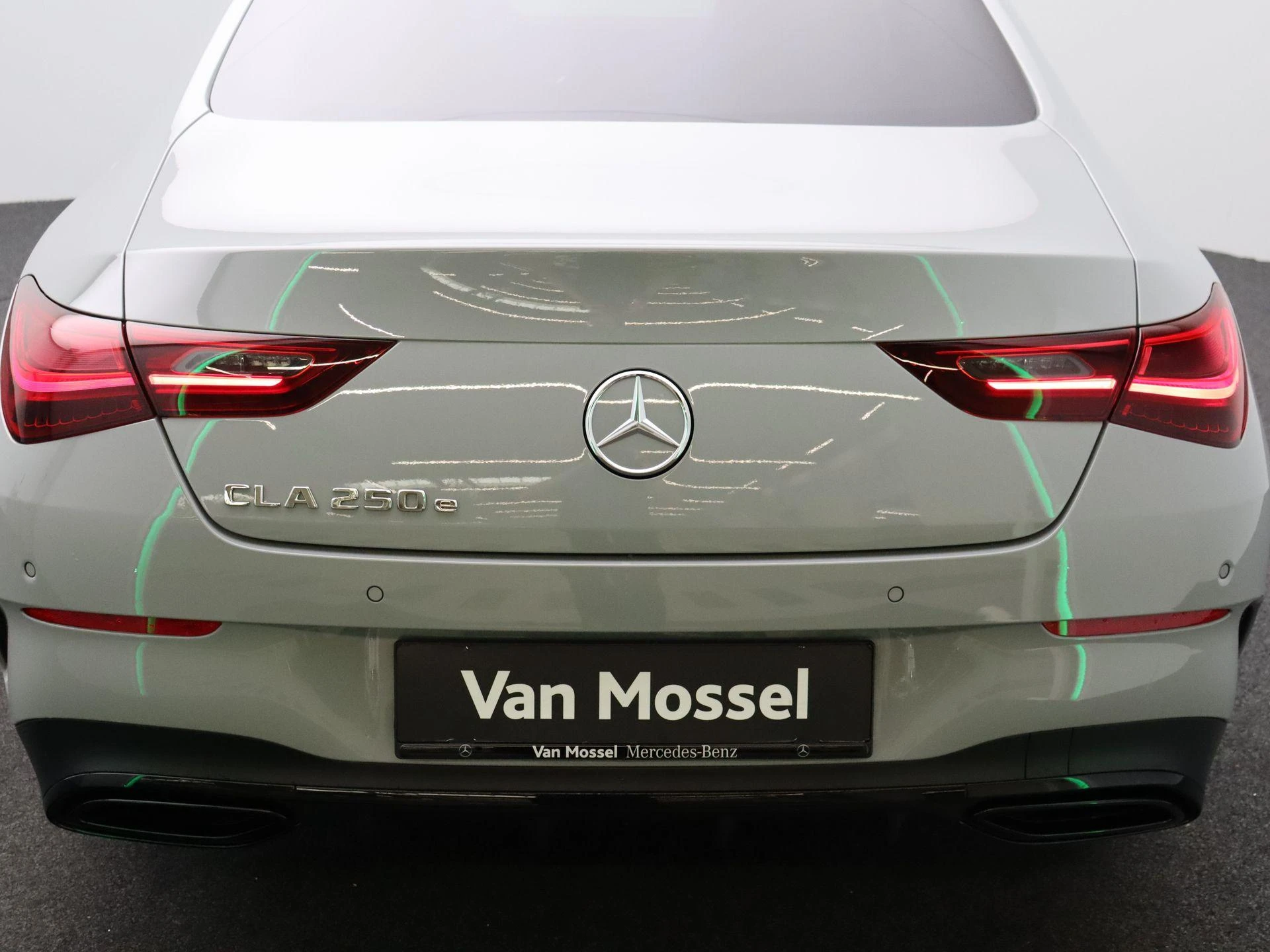 Mercedes-Benz-CLA-image-26