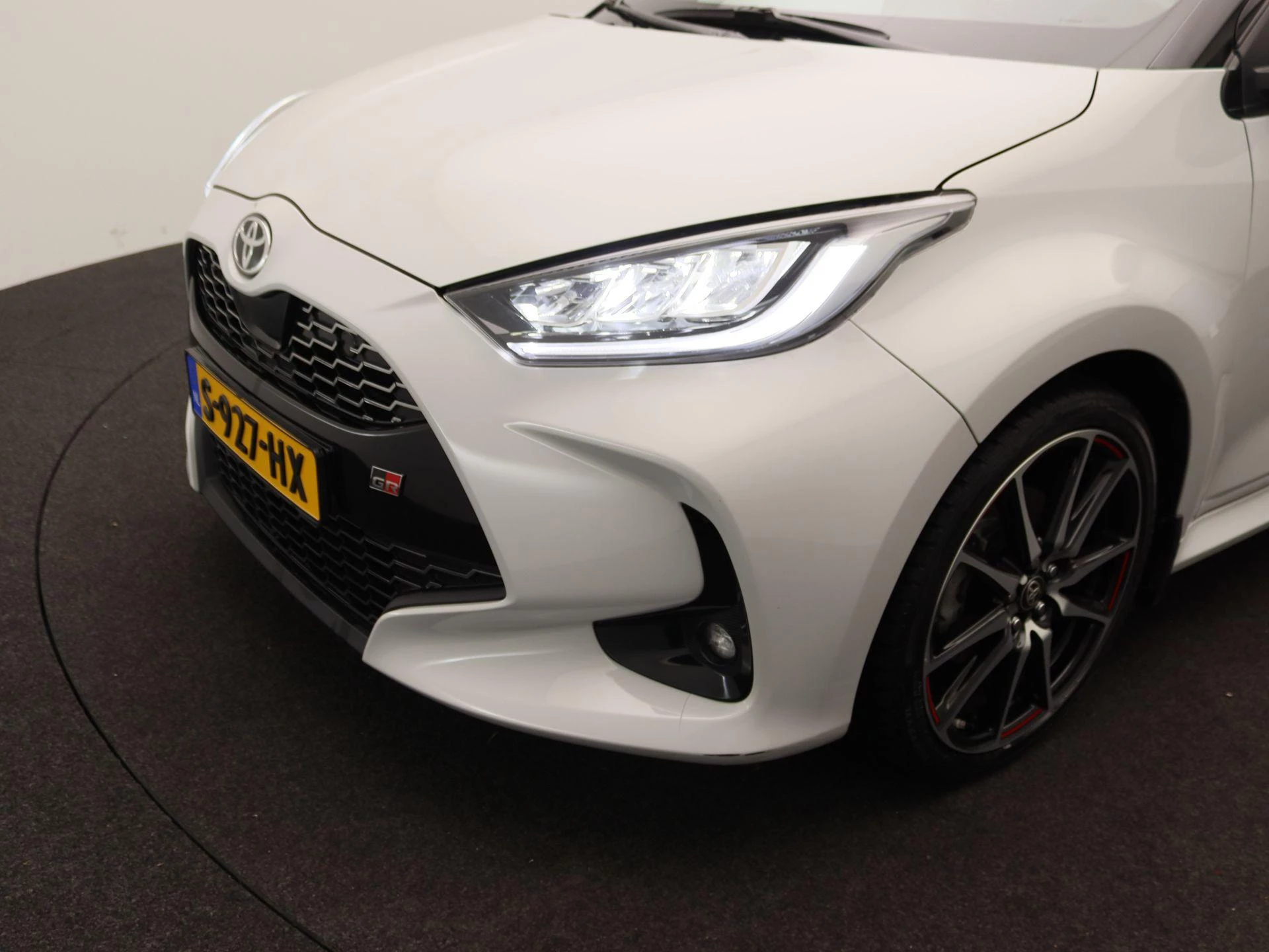 Toyota-Yaris-image-15
