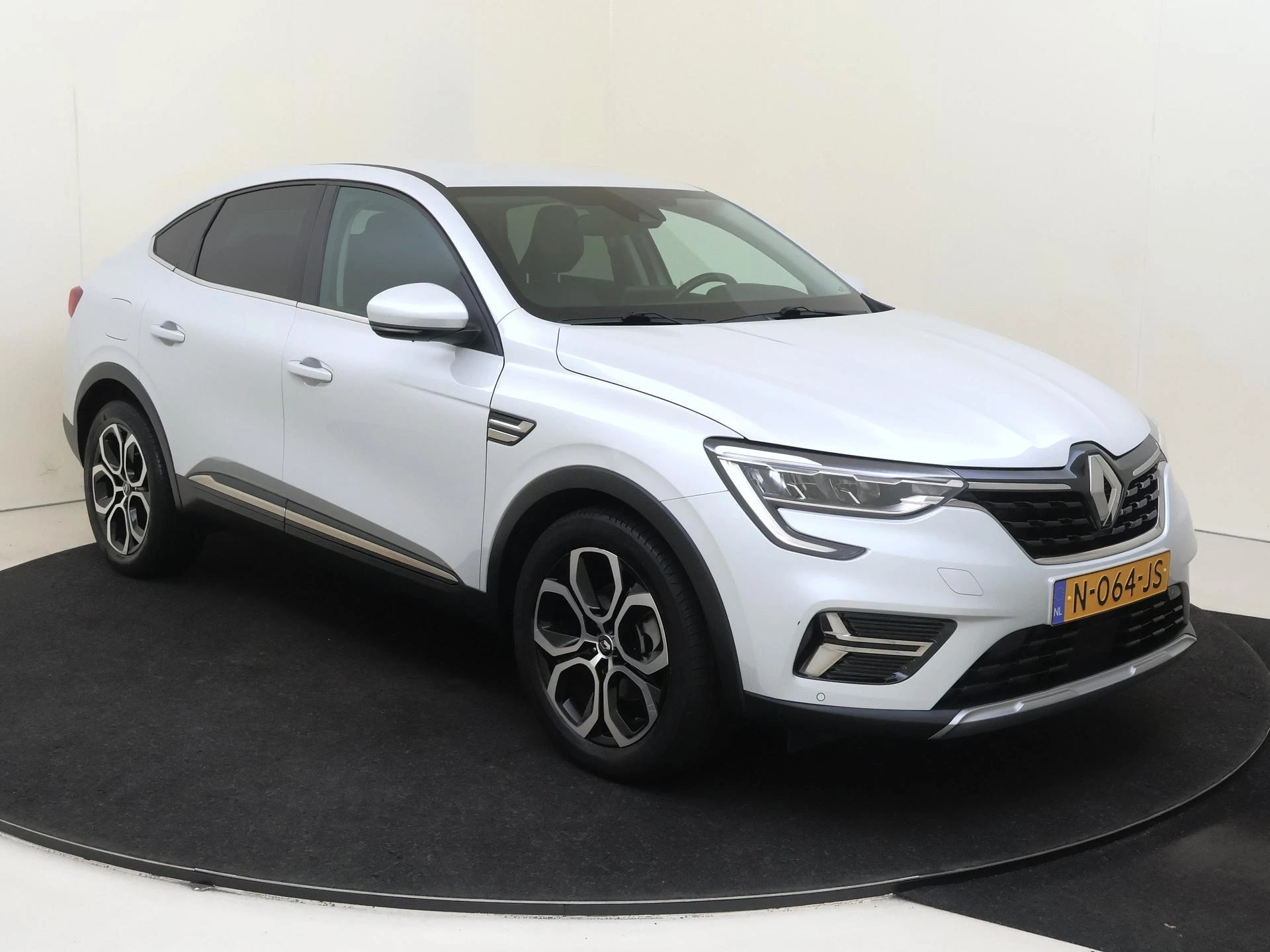 Renault-Arkana-image-1
