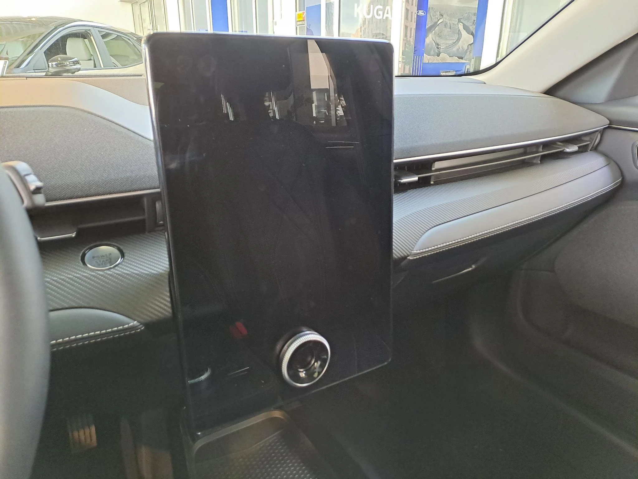Ford-Mustang Mach-E-image-12