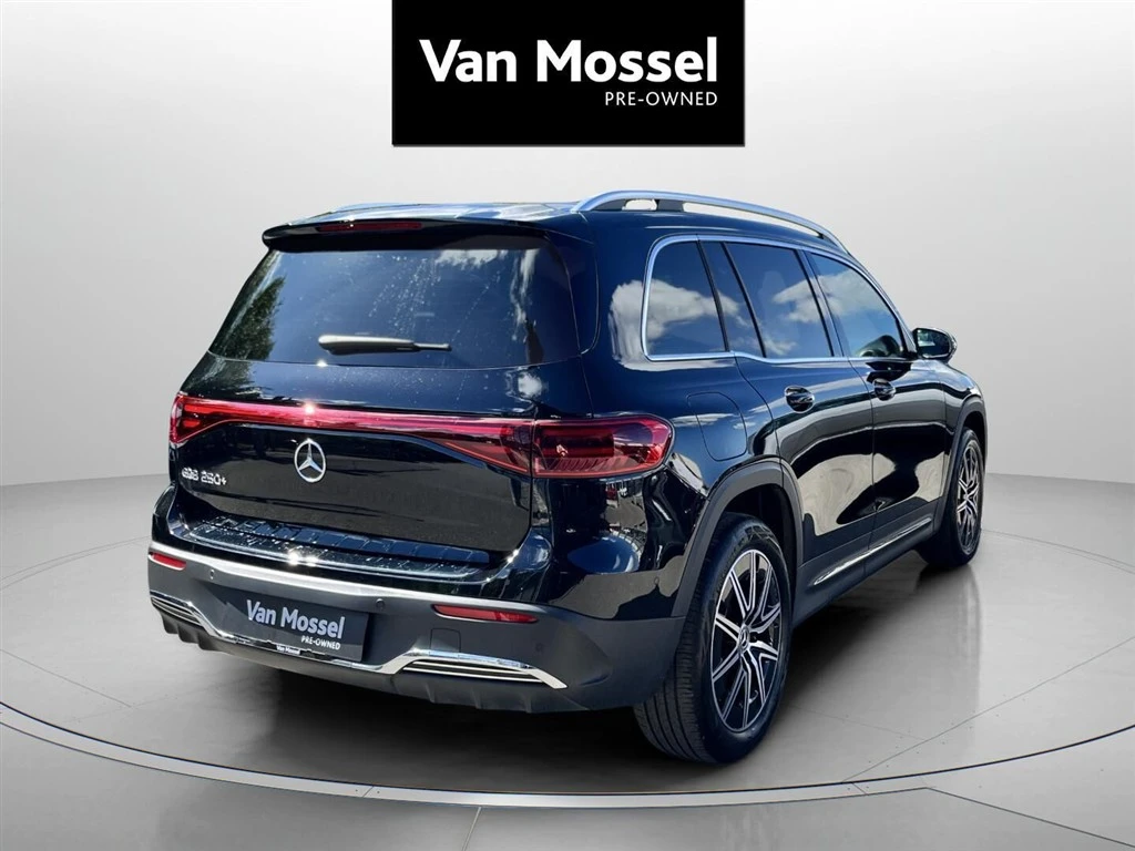 Mercedes-Benz-EQB-image-4