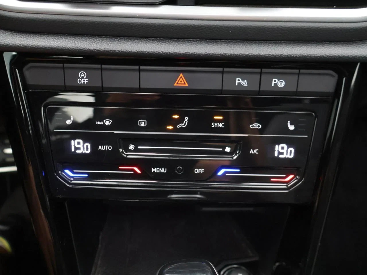 Volkswagen T-Roc T-Roc R-Line Business 1.5 TSI OPF*150PK *DSG*PANO*VIRTUAL COCKPIT*NAVI*ACC*APP-CONNET*ZTLVRW