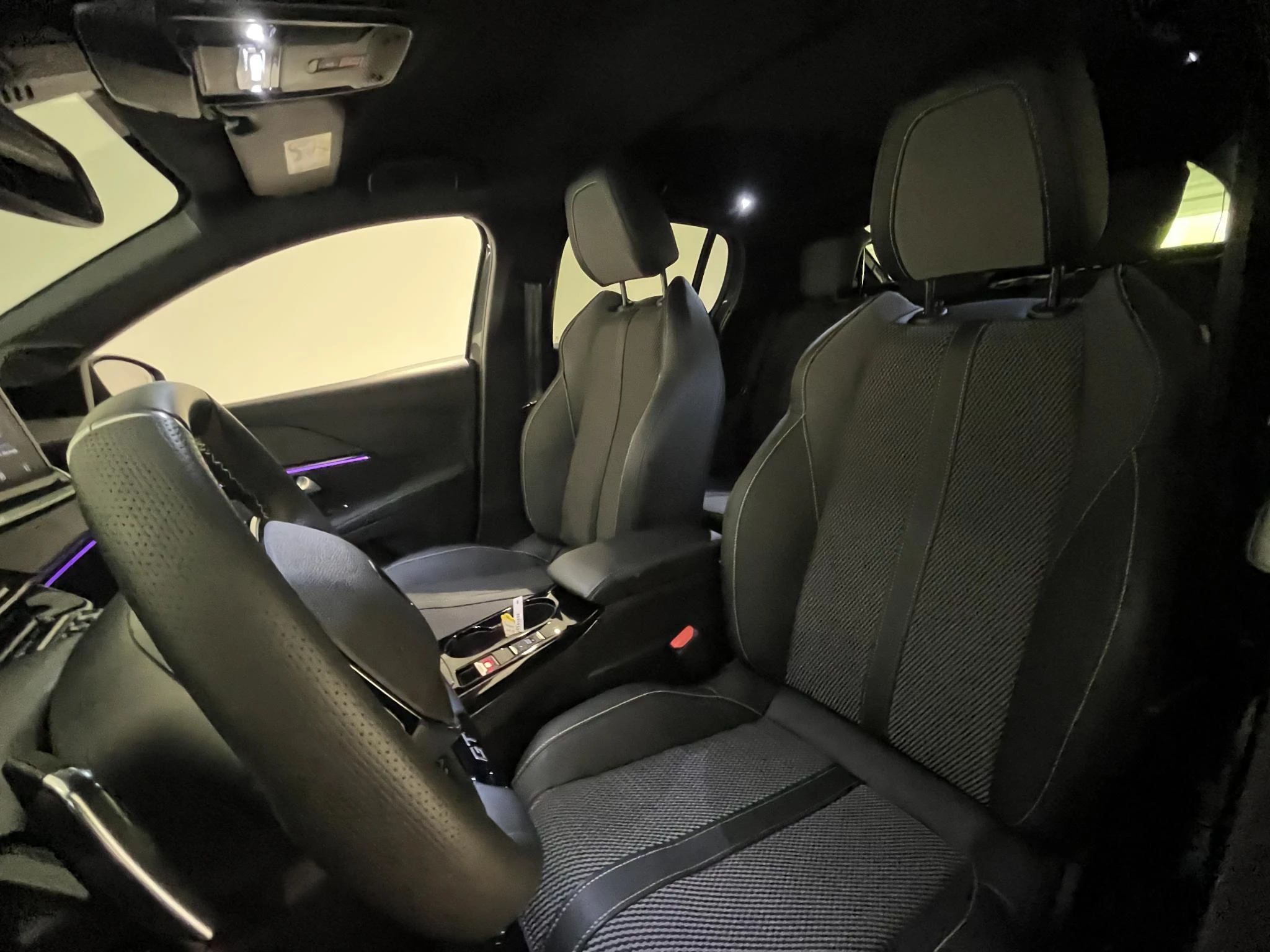 Peugeot 208 1.2 Hybrid 110 e-DCS6 GT