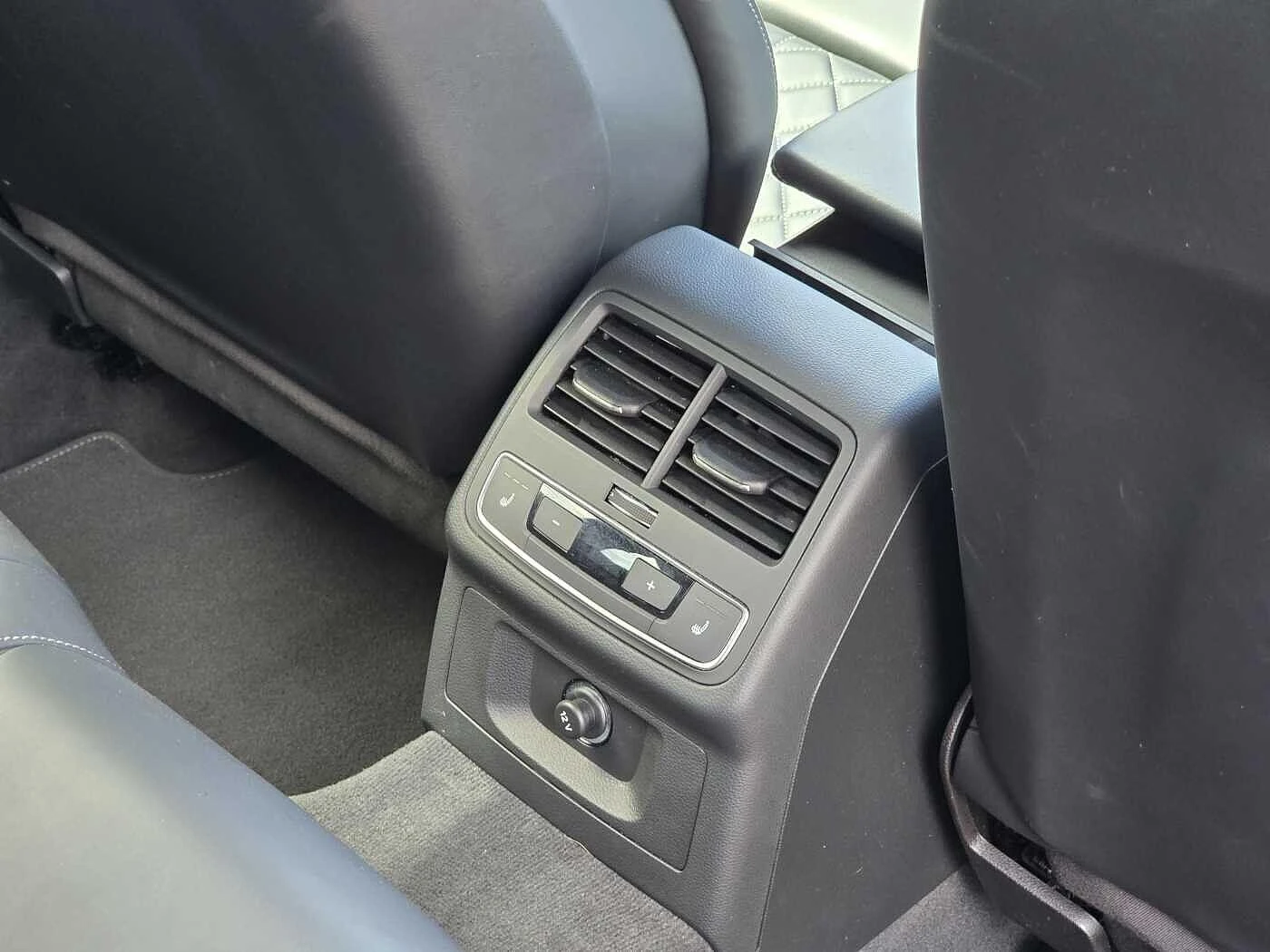 Audi-S4-image-17