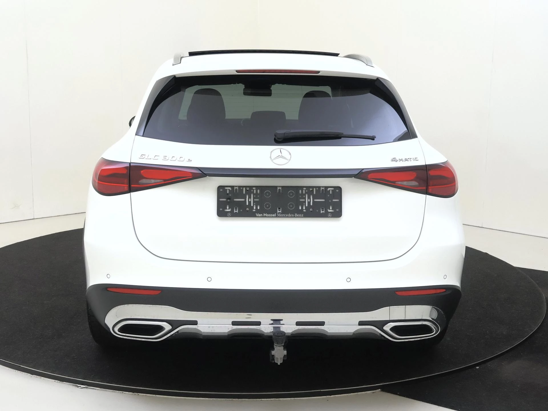Mercedes-Benz GLC 300e 4MATIC Luxury Line