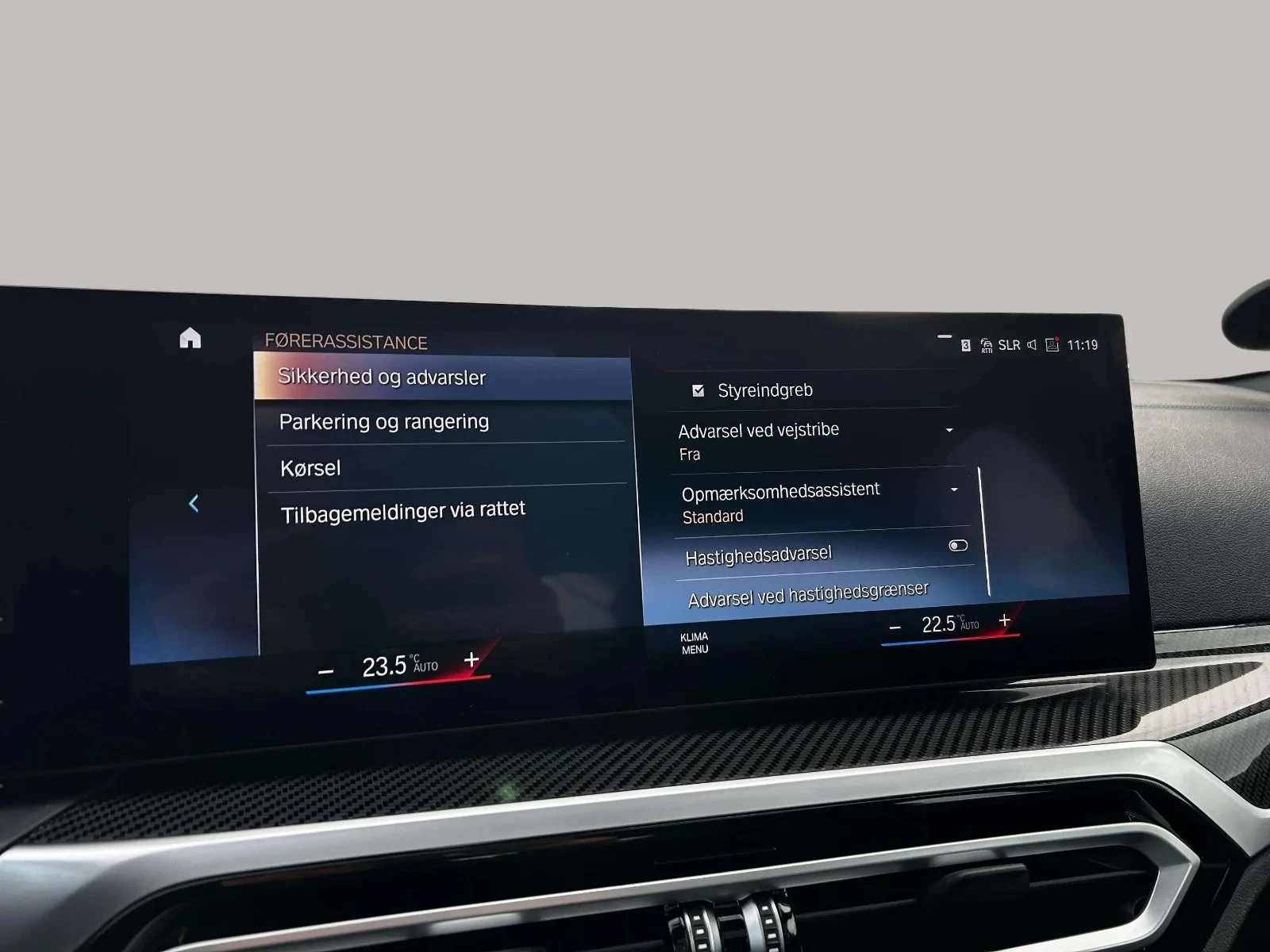 BMW-i4-image-18