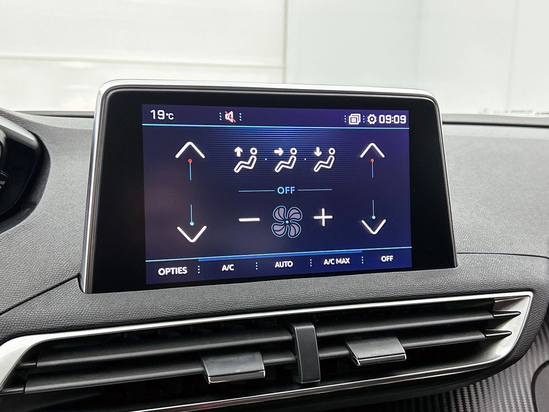Peugeot-5008-image-35