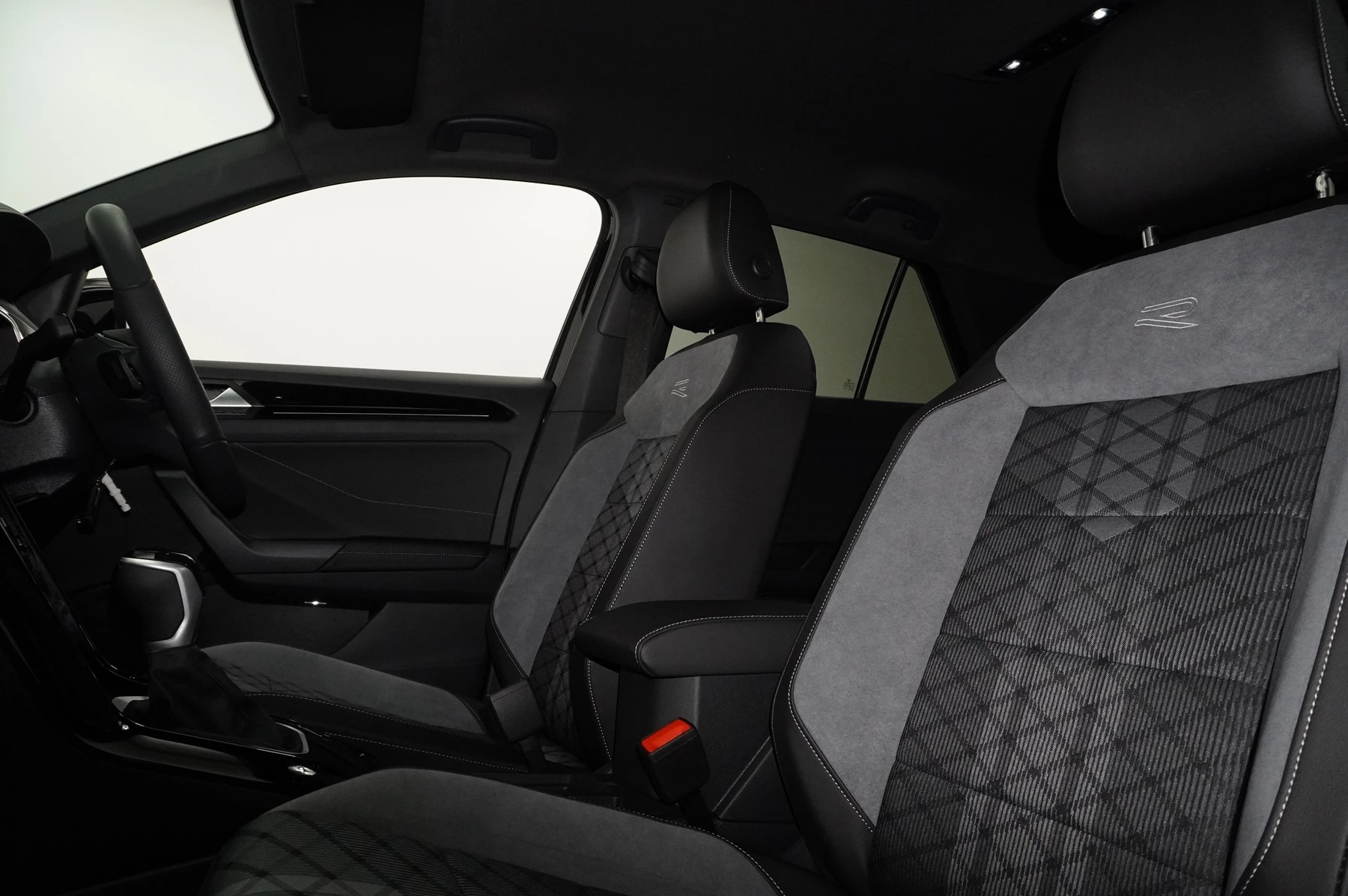 Volkswagen-T-Roc-image-9