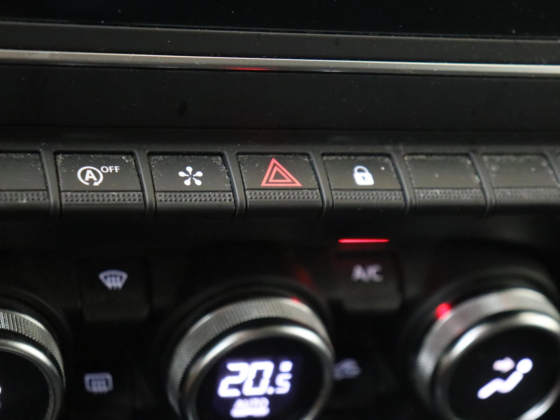 Renault-Captur-image-19
