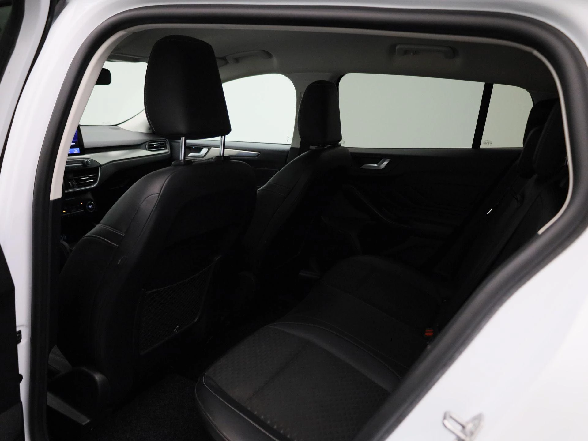 Ford Focus Wagon 1.0 EcoBoost Titanium X Business