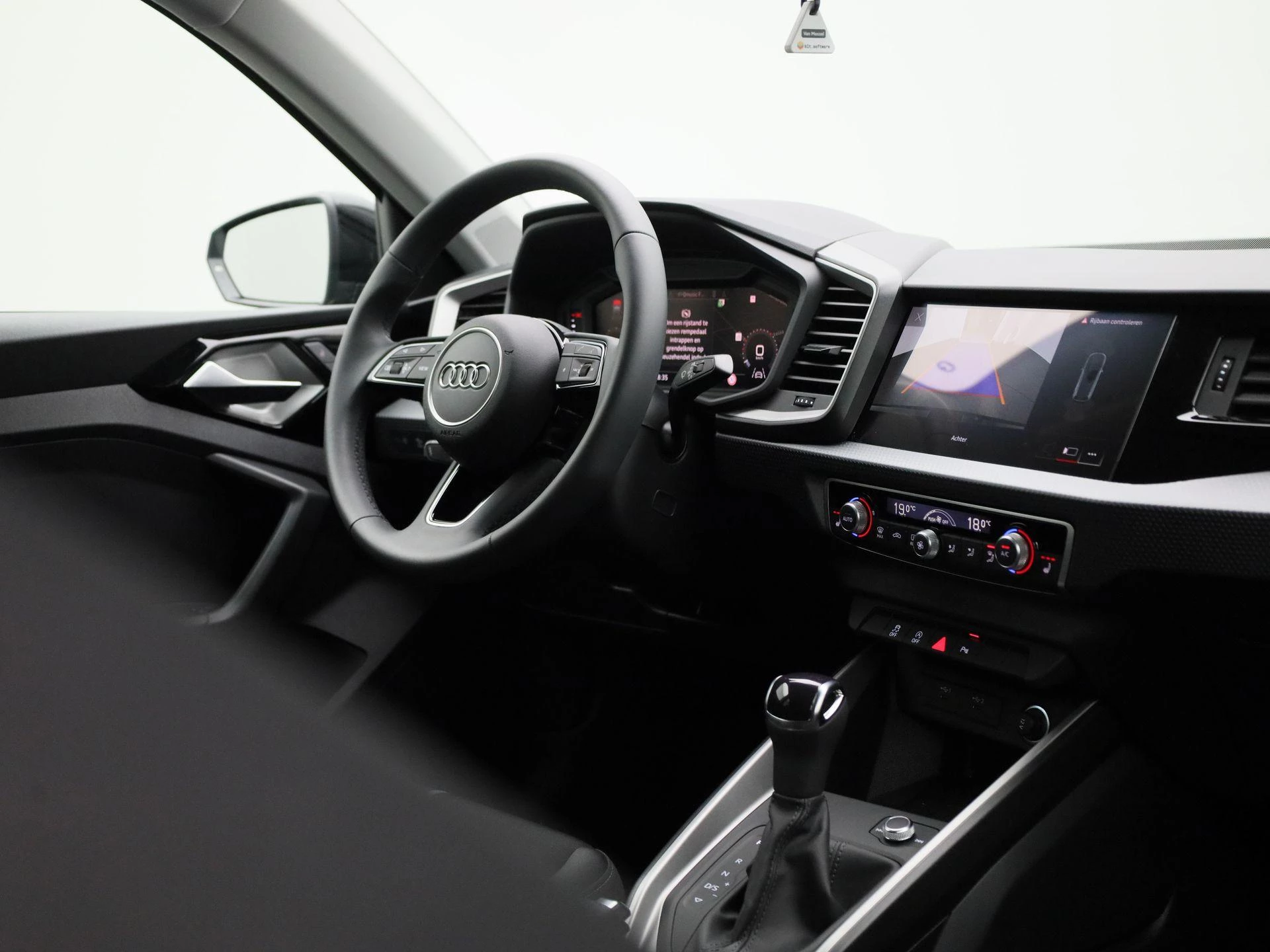 Audi-A1-image-35