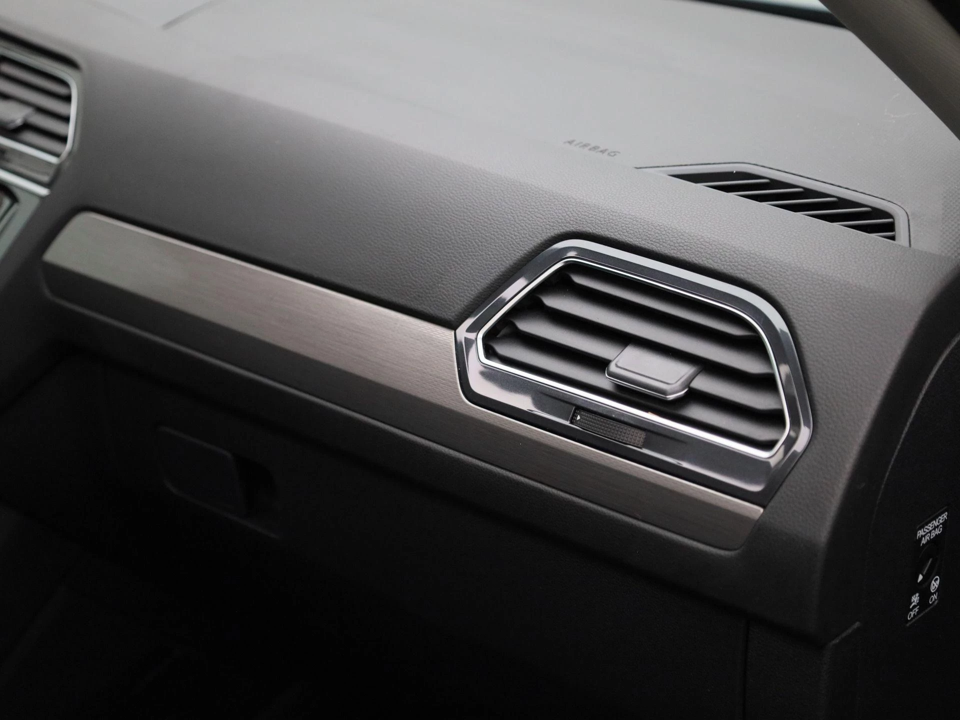 Volkswagen-Tiguan Allspace-image-37