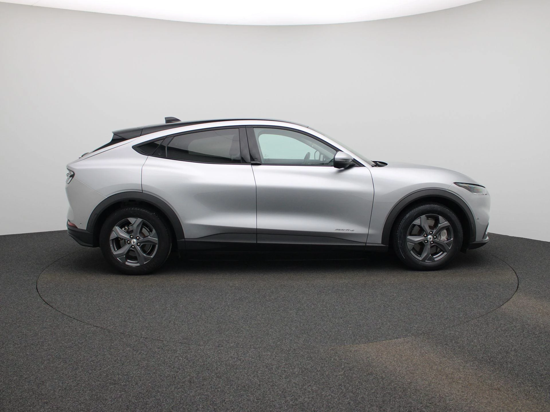 Ford Mustang Mach-E RWD 75 kWh