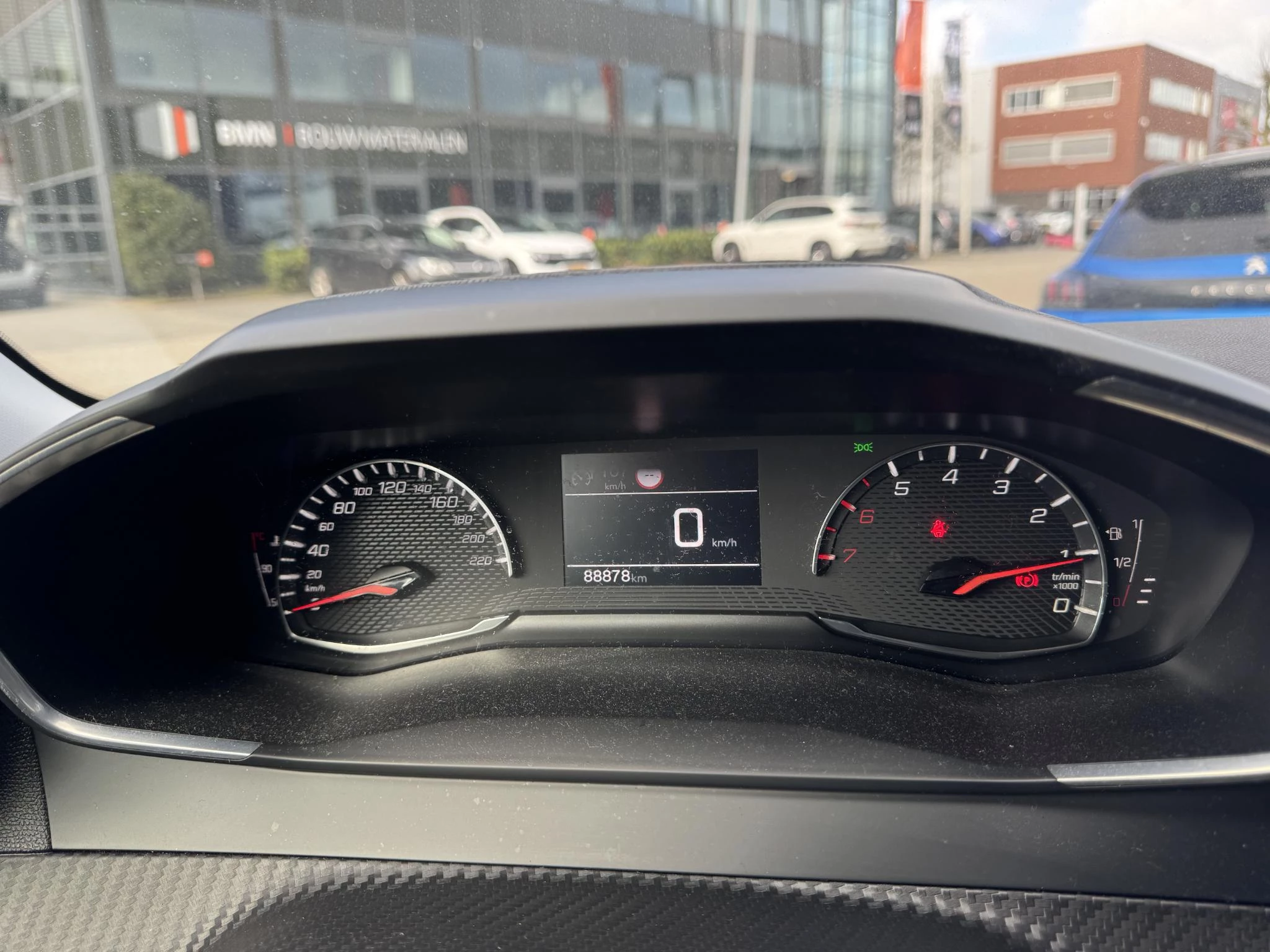 Peugeot-2008-image-18