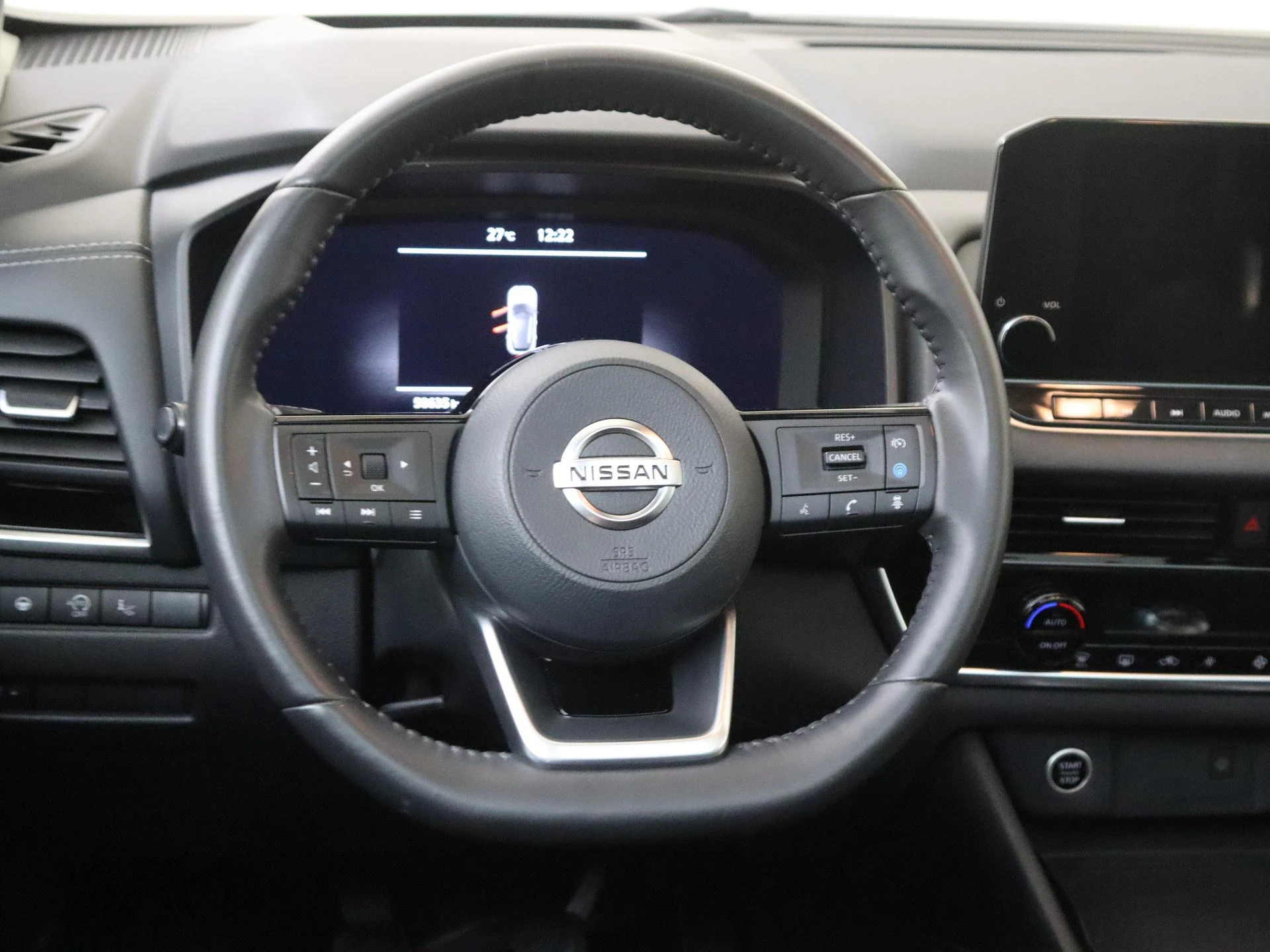 Nissan-QASHQAI-image-9