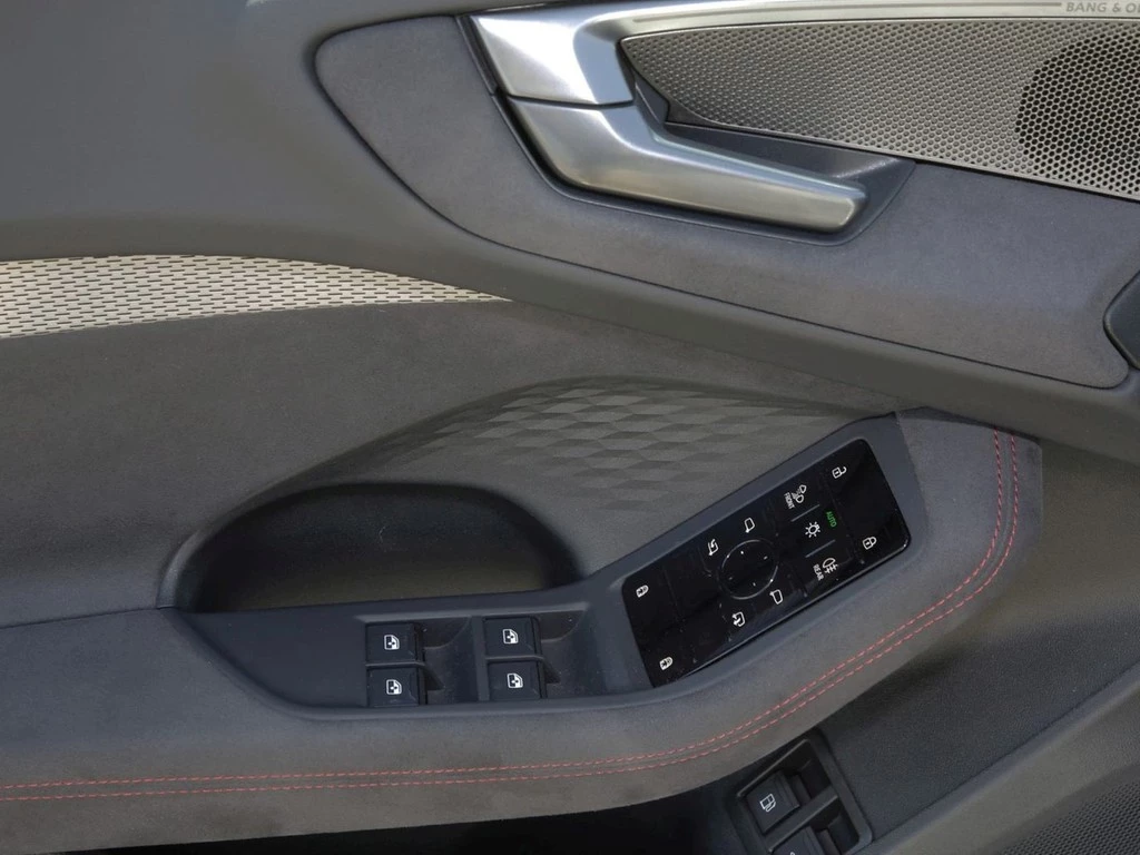 Audi A5 Lim. e-hybrid Q S-line 19"|PANO|MATRIX|HuD|B&O