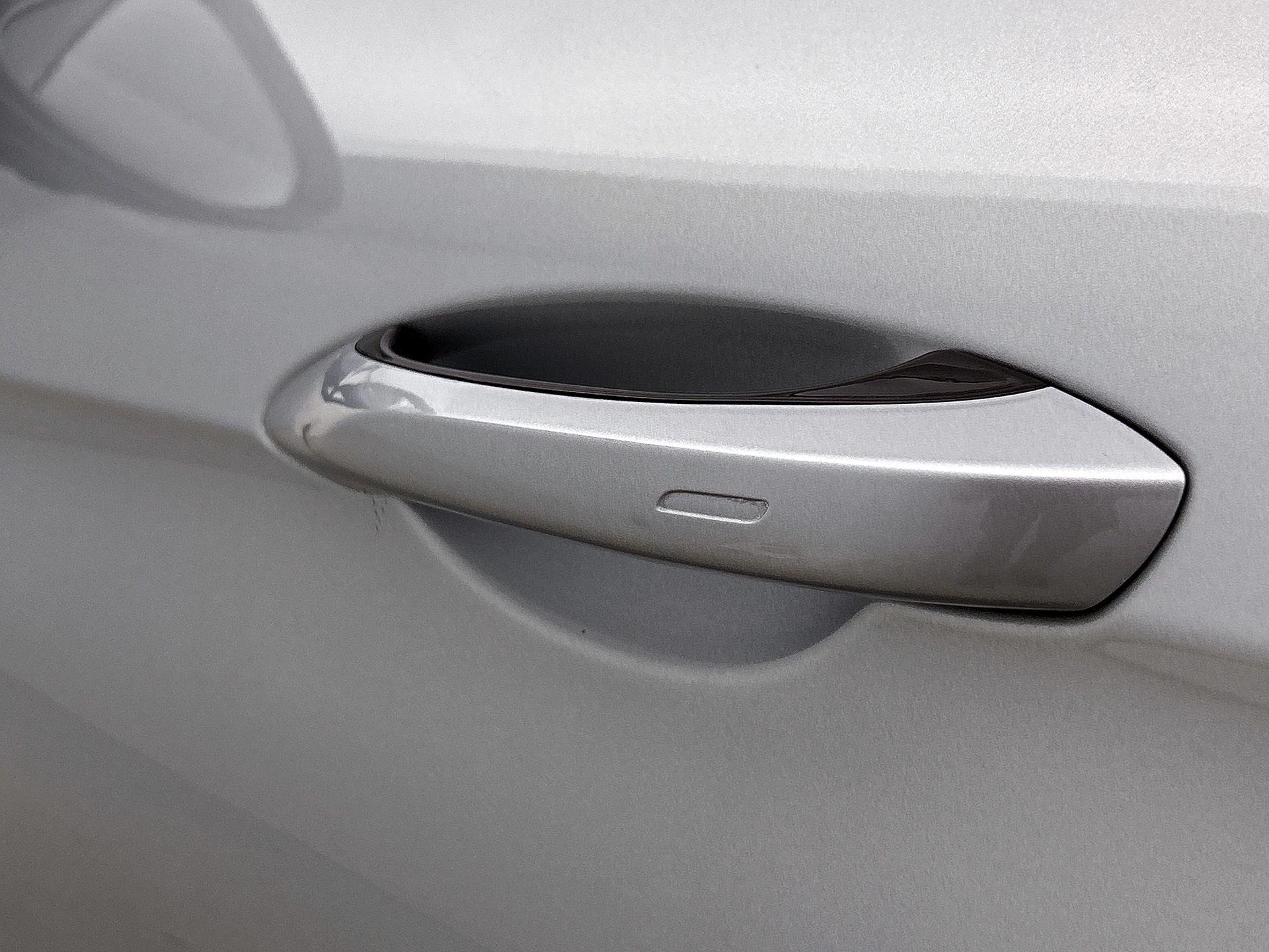 Porsche-Panamera-image-16