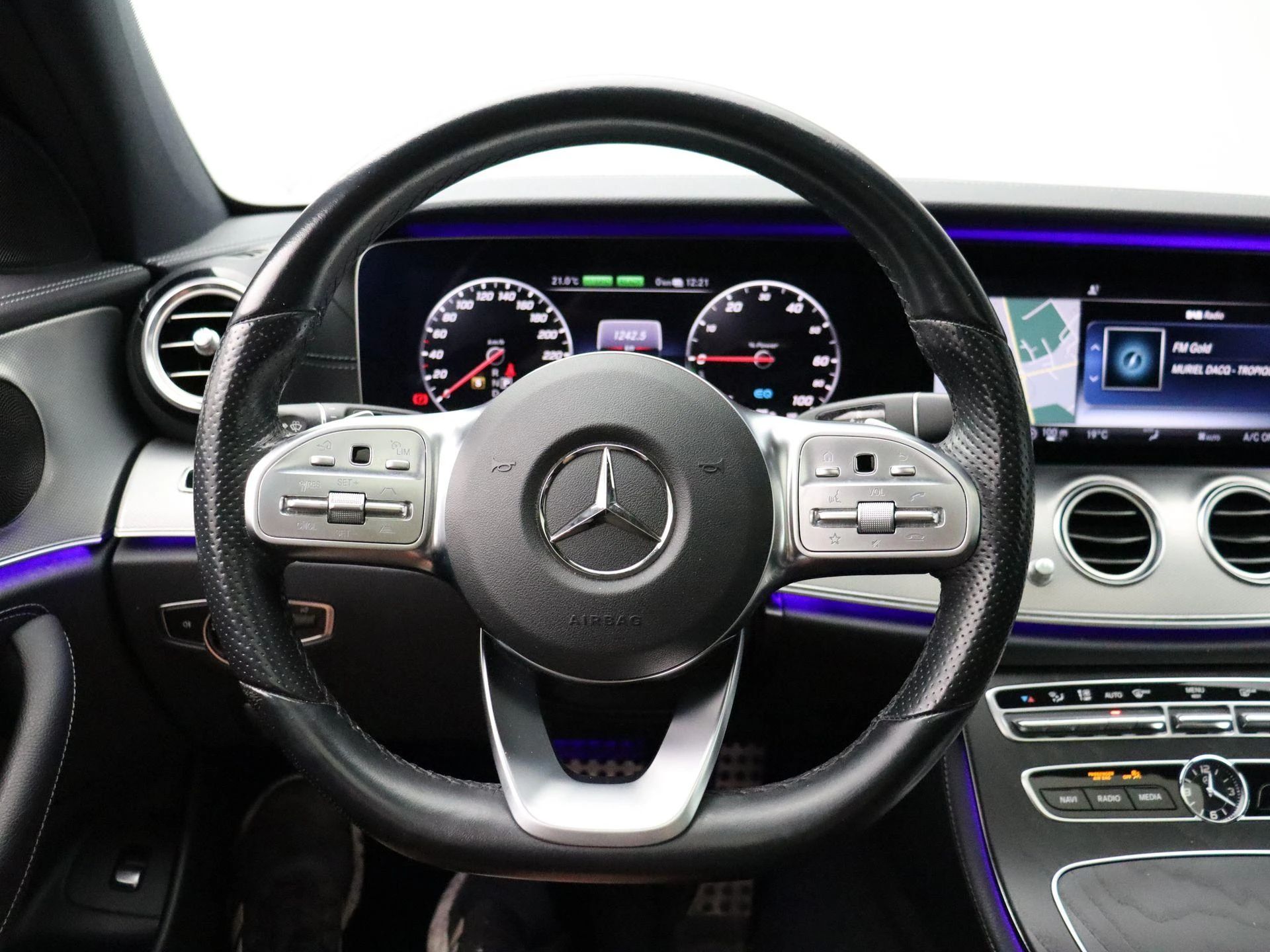 Mercedes-Benz-Classe E-image-22