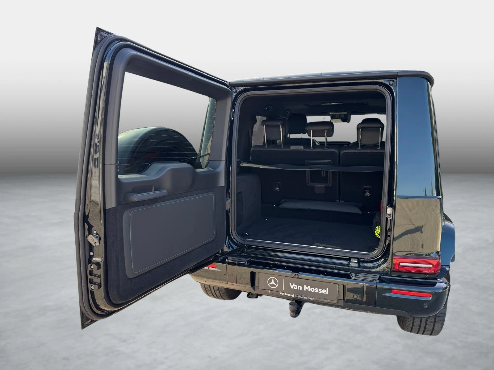 Mercedes-Benz-G-Klasse-image-6