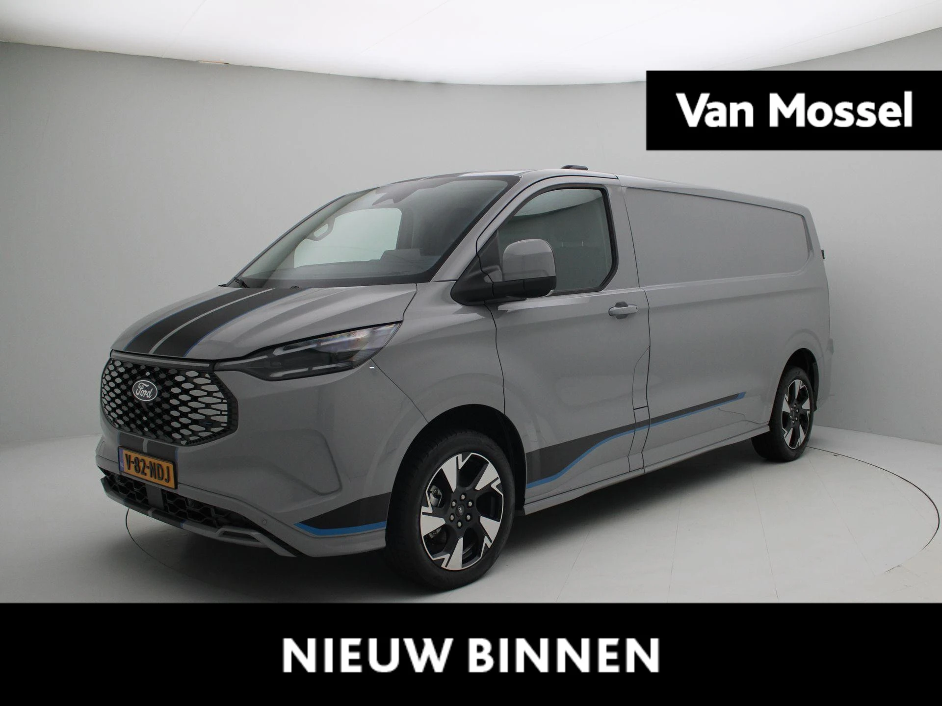 Ford-E-Transit-image-0