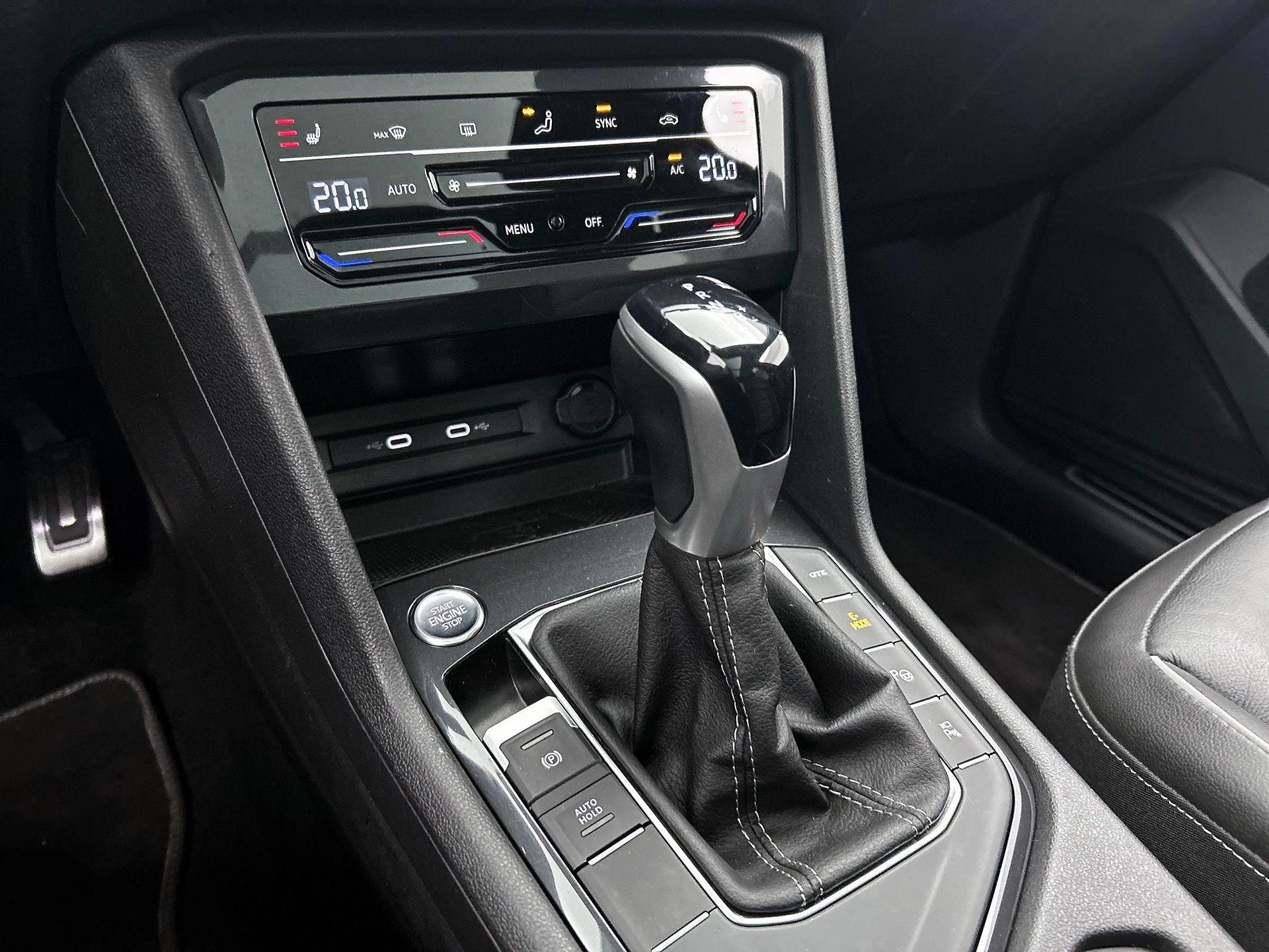 Volkswagen-Tiguan-image-31