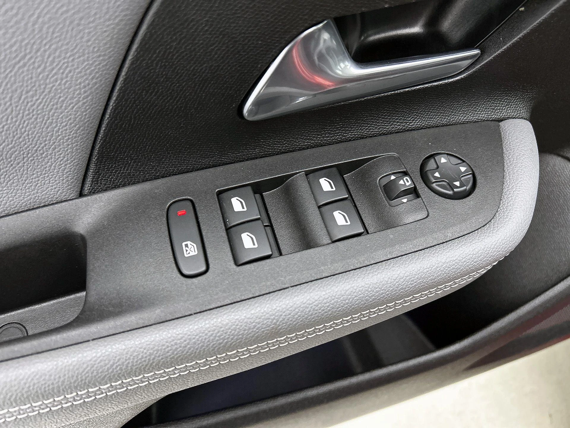 Opel-Mokka-e-image-36