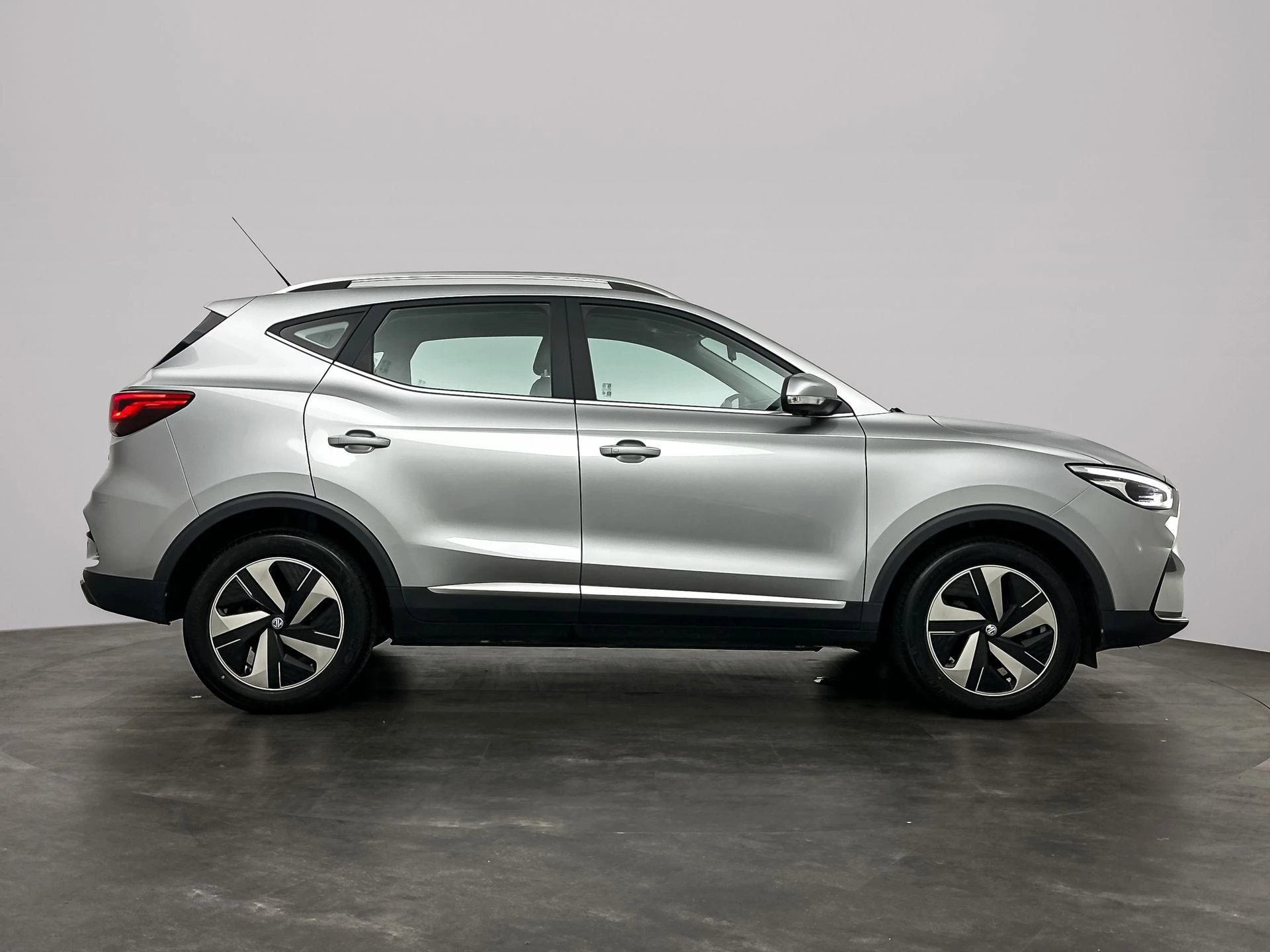 MG-ZS EV-image-9