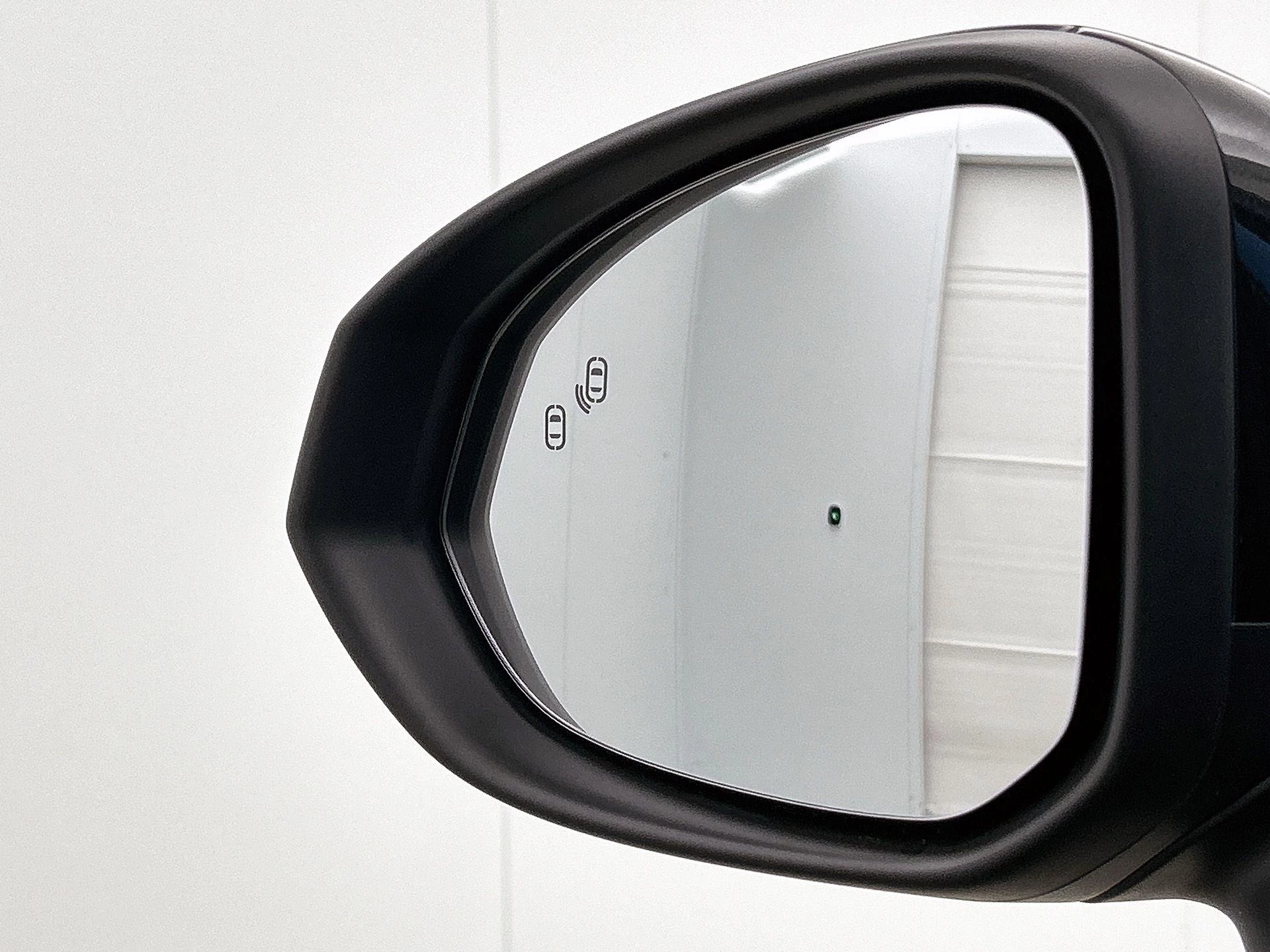 Lynk & Co-01-image-24