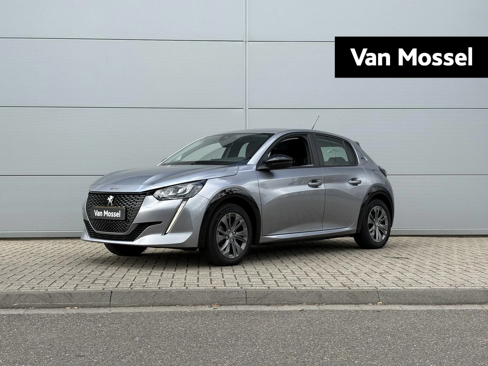 Peugeot-e-208-image-0
