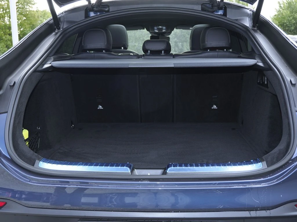 Mercedes-Benz-GLE 450 d-image-15