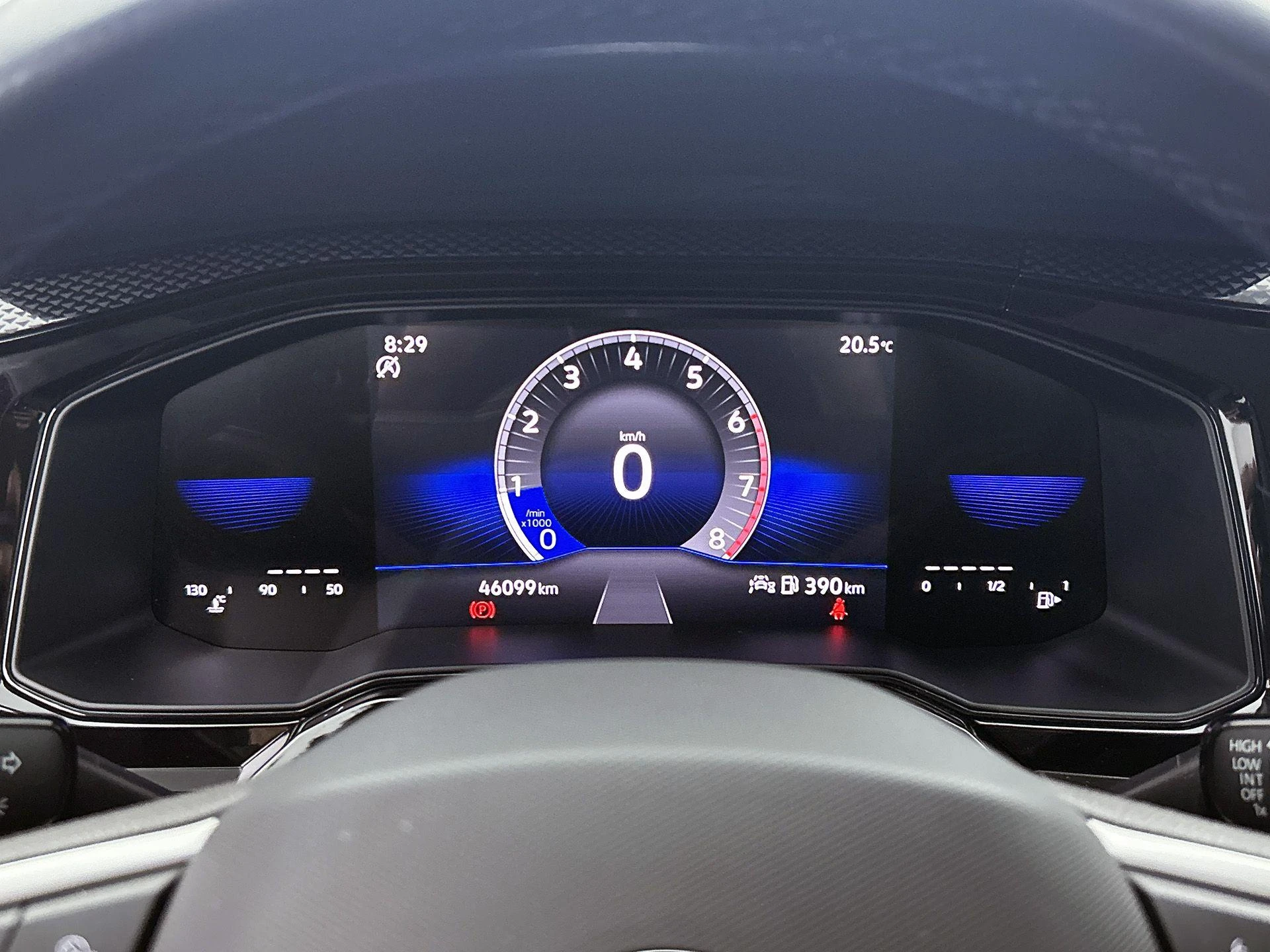 Volkswagen-Polo-image-13