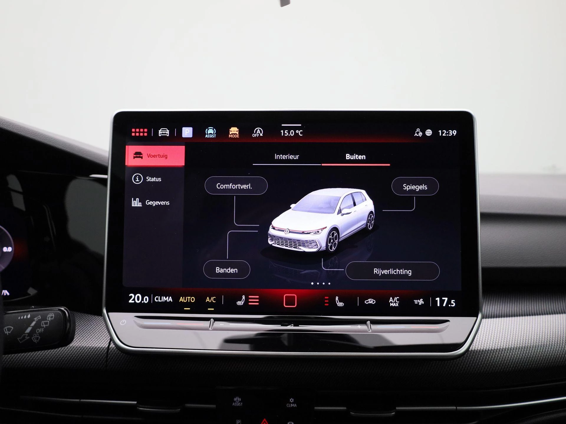 Volkswagen-Golf-image-32